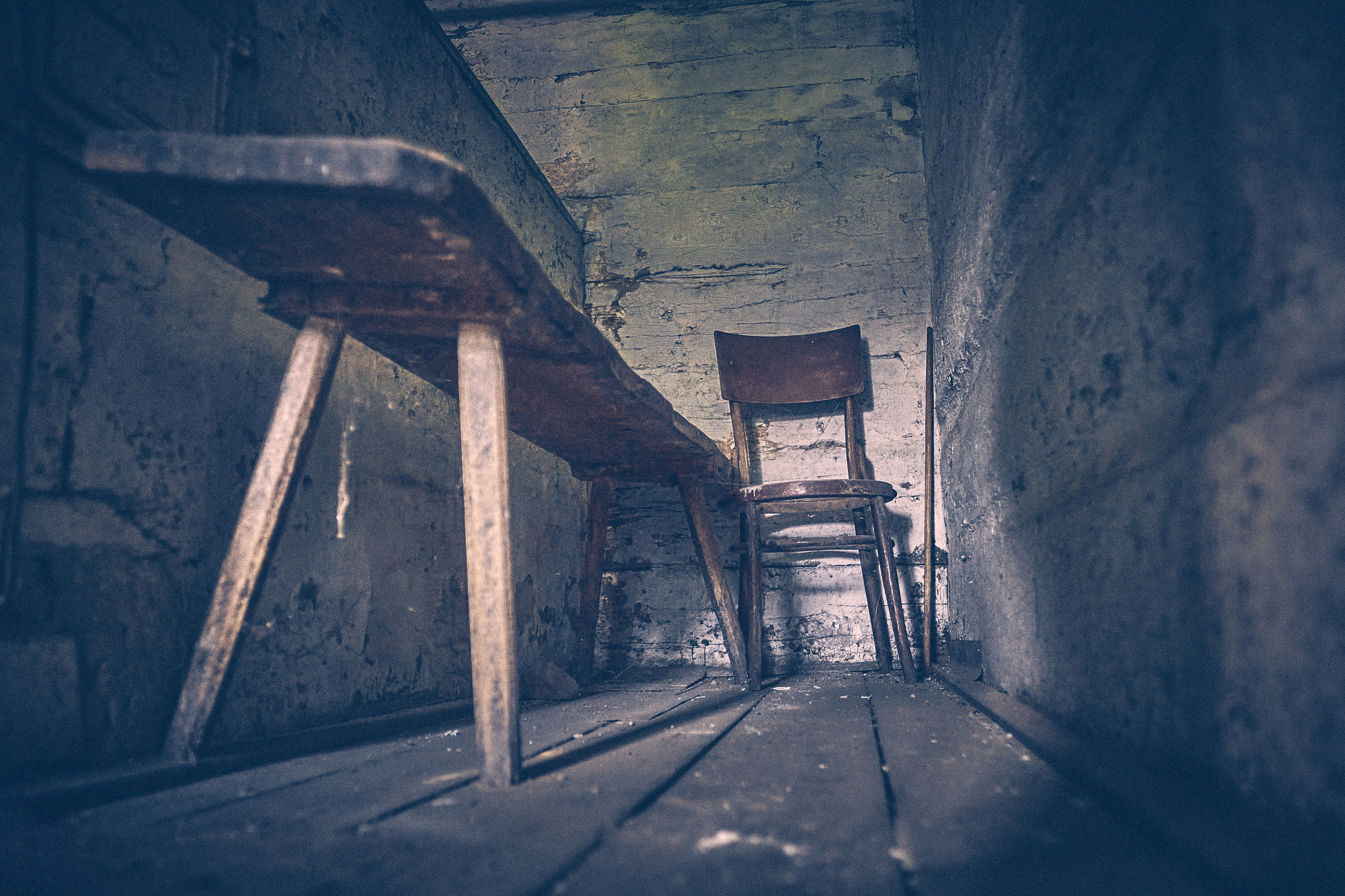 Andriej Szypiłow - Fotograf i Wideograf - Reportaż artystyczny - wizyta rodzinna in the middle of nowhere. Zabita dechami wieś na granicy Białorusi i Polski.