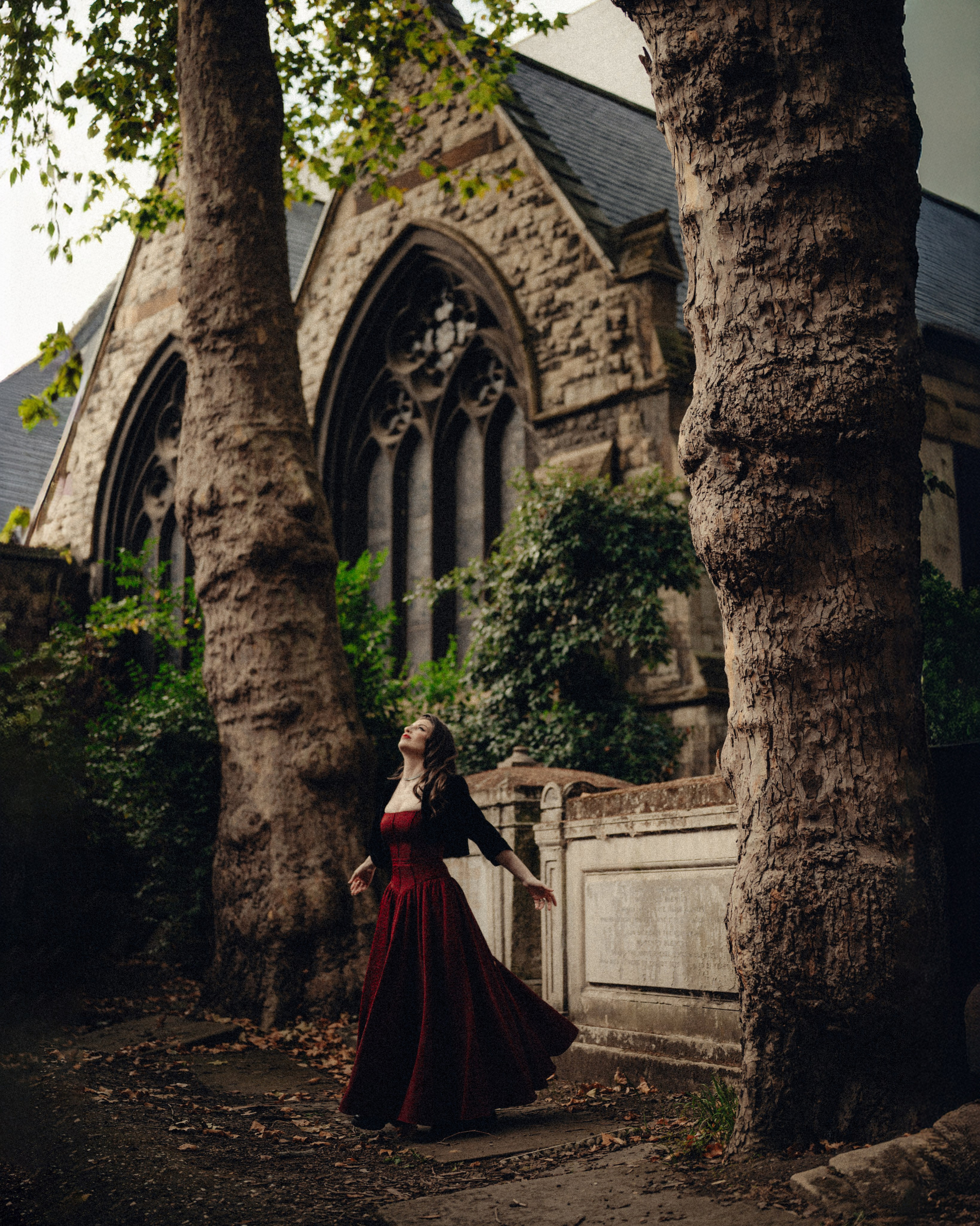 Autumn Vintage Photoshoot in London Kensington. Moth & Moss Photography