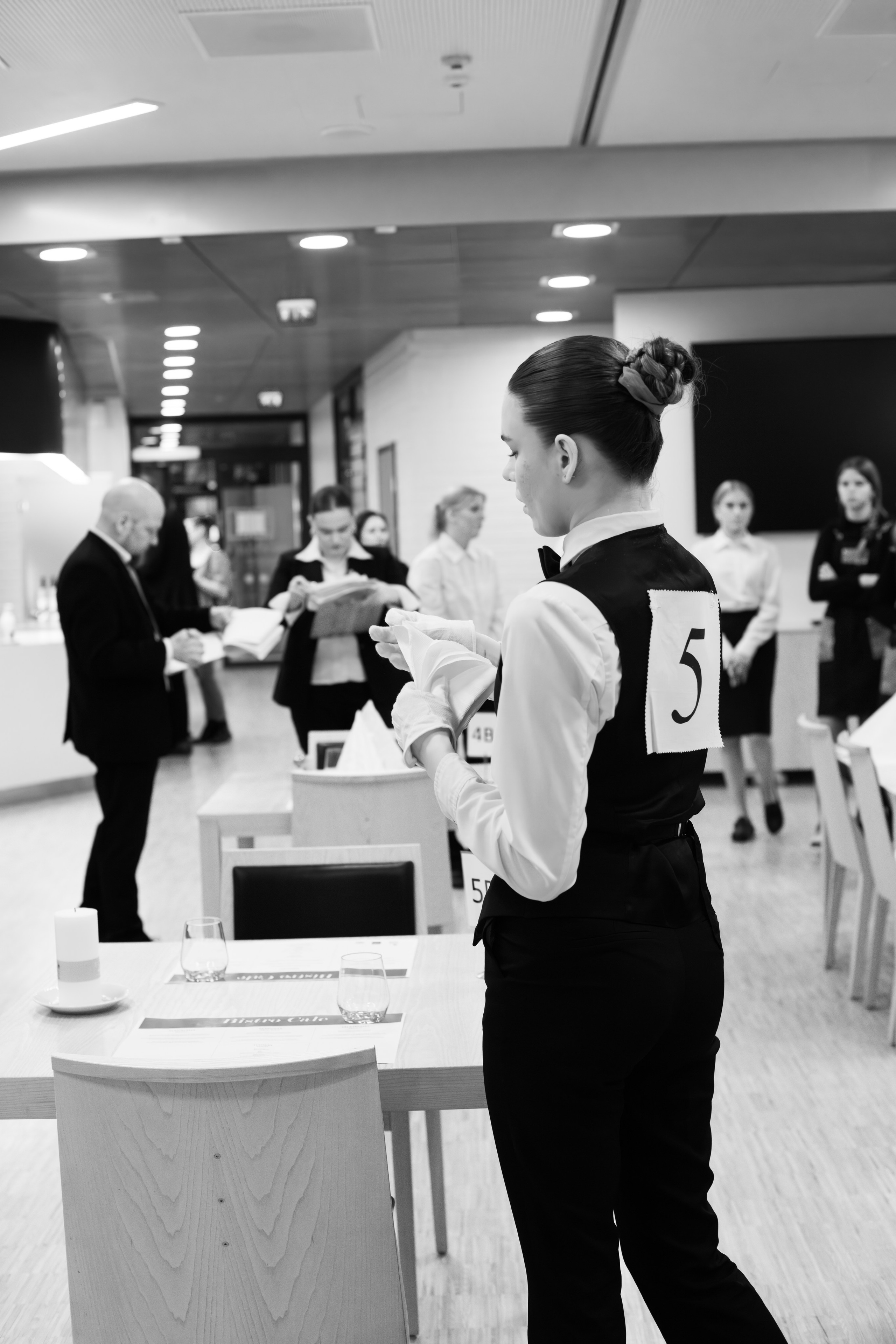 Kokki ja Tarjoilija. Ekaterina Mansur, muotokuvafotografi Suomessa (Helsingissä ja Uudellam