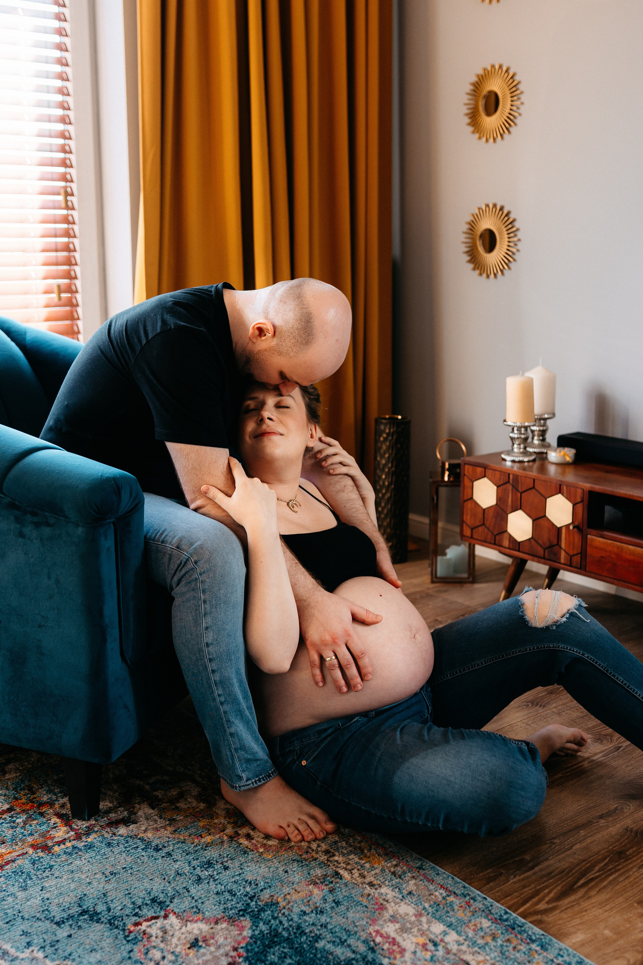 Pełna emocji fotografia sesja ciążowa lifestyle | Natalia Malinowska Fotografia | Augustów Warszawa. Natalia Malinowska Fotografia | Fotograf ślubny i rodzinny Augustów Warszawa