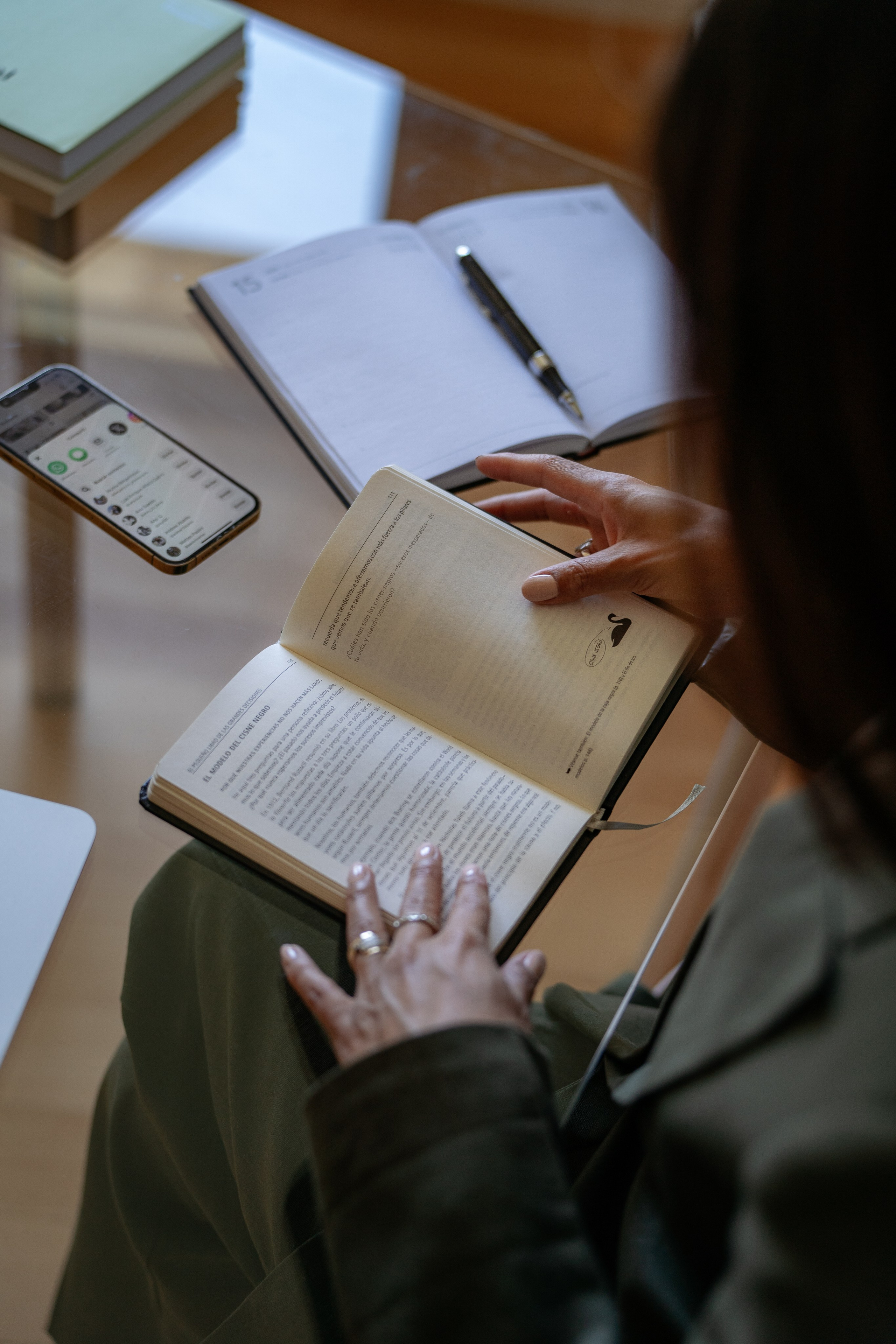 Business portraits photographer Madrid. Photographer in Madrid, Spain. Alyona Belyaninova