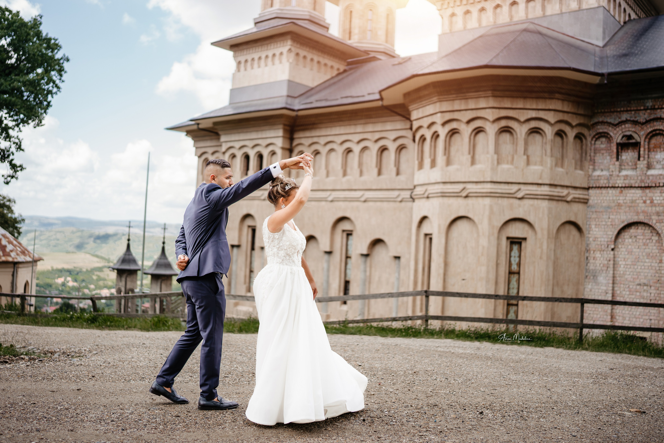 Roberta&Claudiu. Avram Madalina Photography