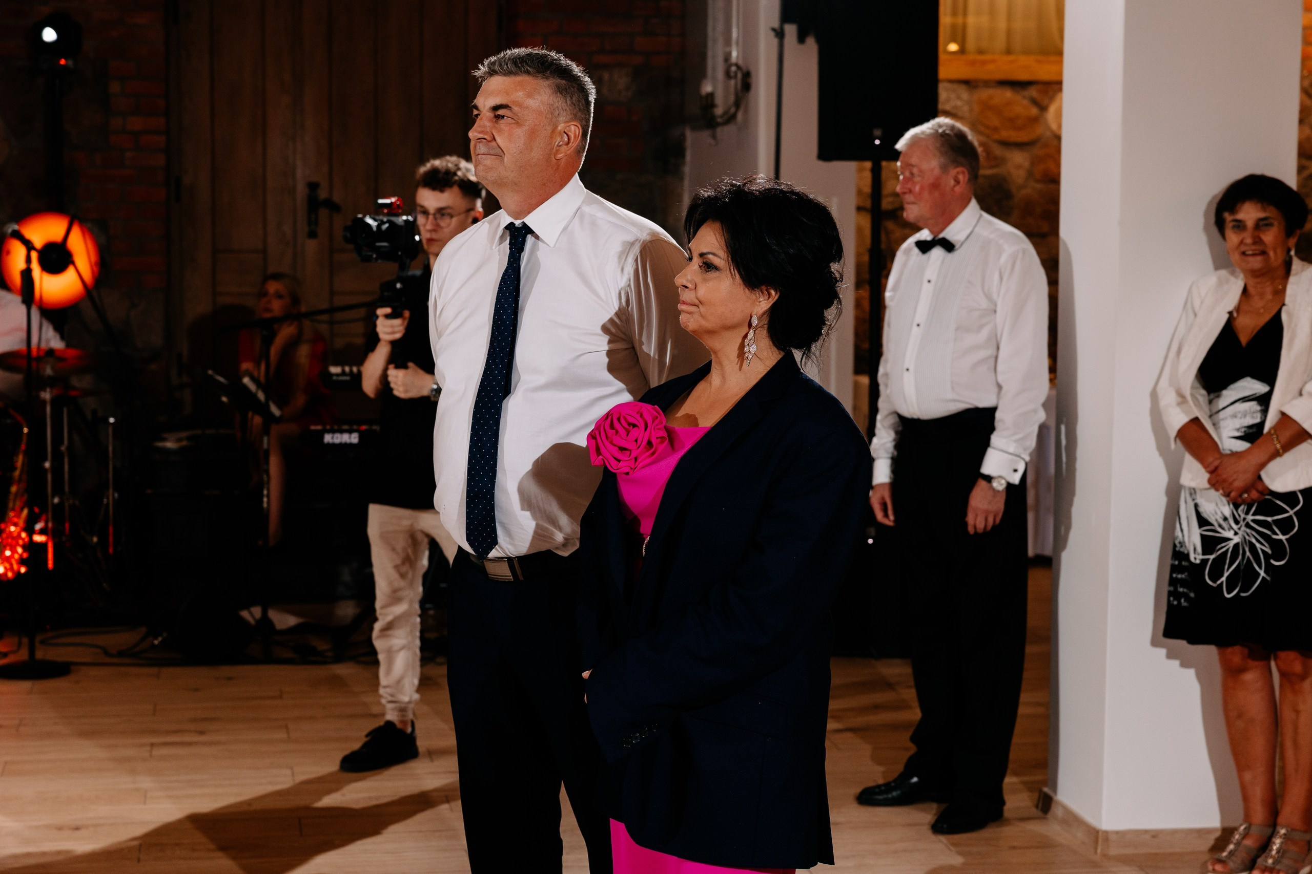 Wiki ♡ Przemek. Fotograf Ślubny Warszawa - Sesje Biznesowe Rodzinne Eventy