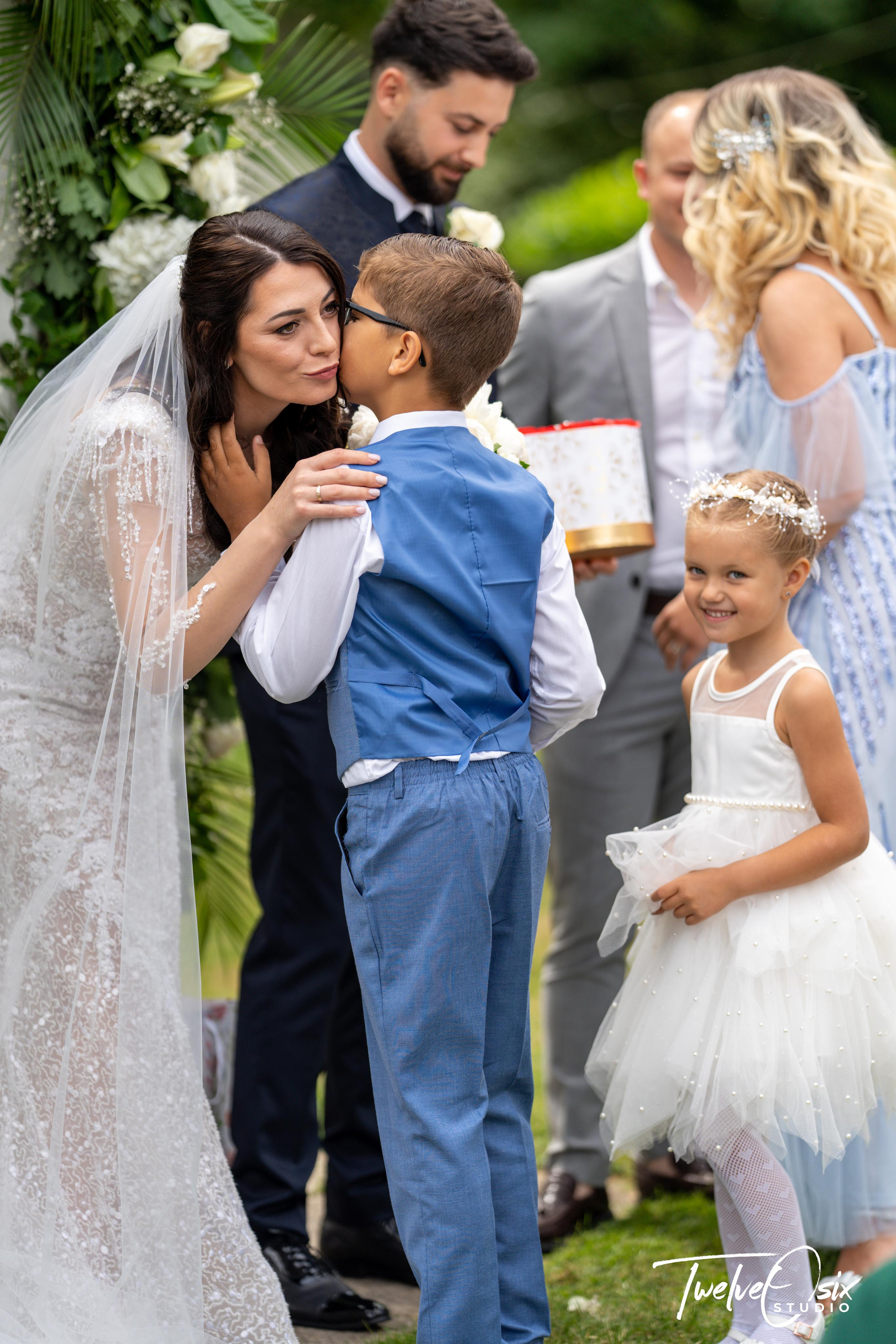 Weddings/Engagements