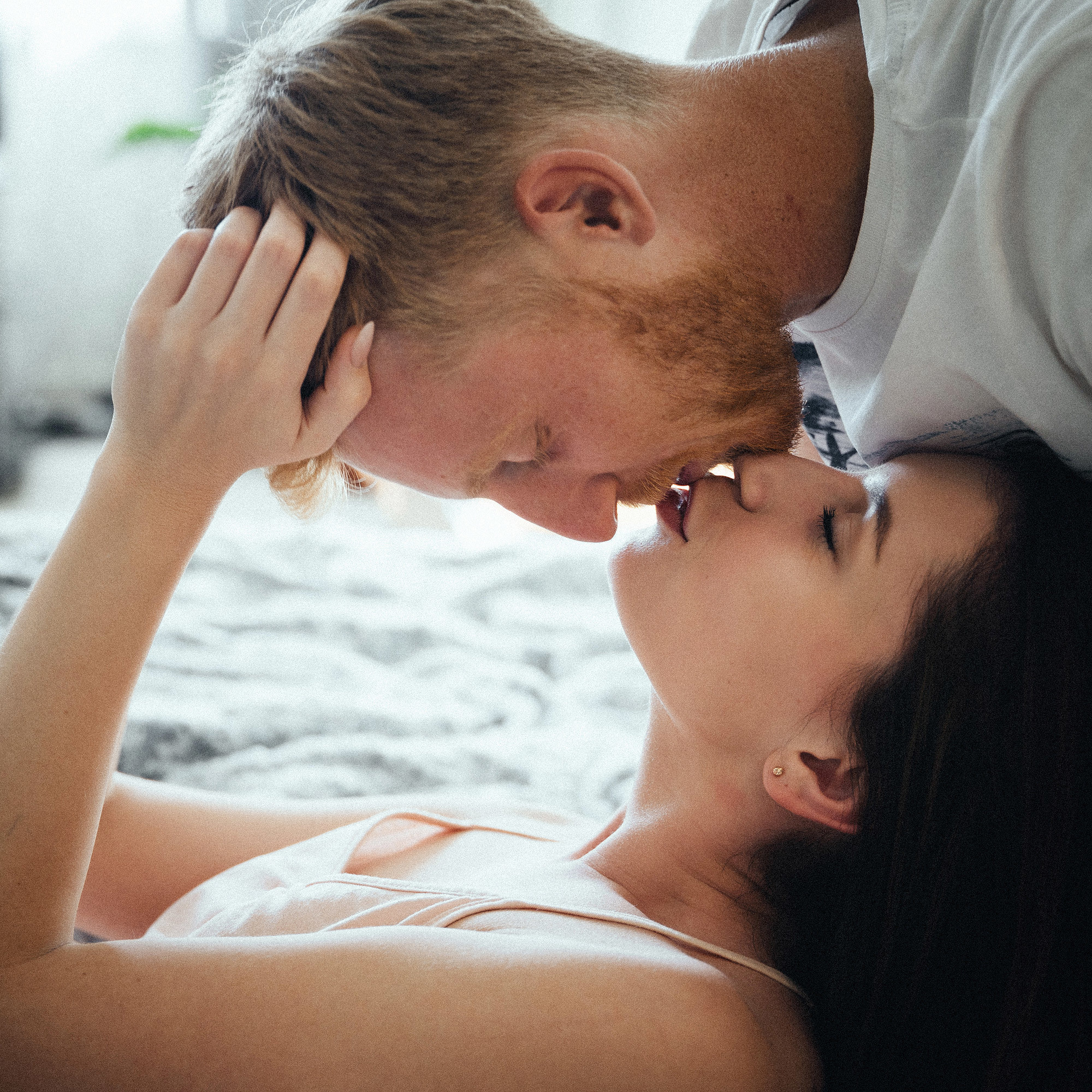 Домашняя фотосессия в постели. Свадебный и семейный фотограф Алексей Попов. Штутгарт, Германия