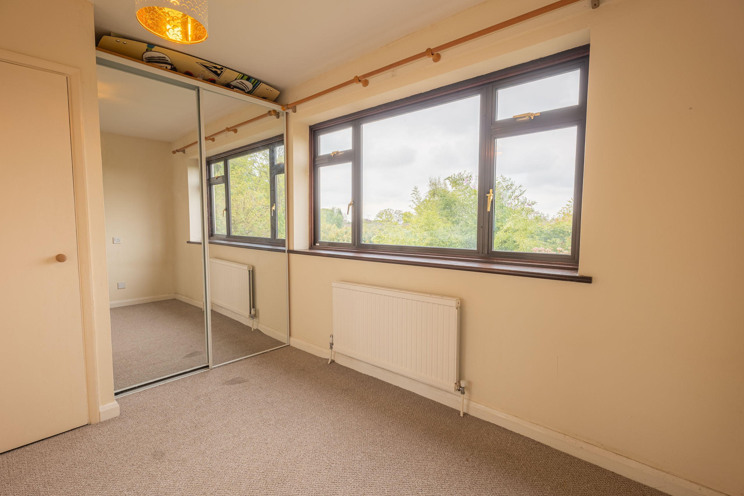 Green Lane. Sola SLY | London Photographer and Videographer