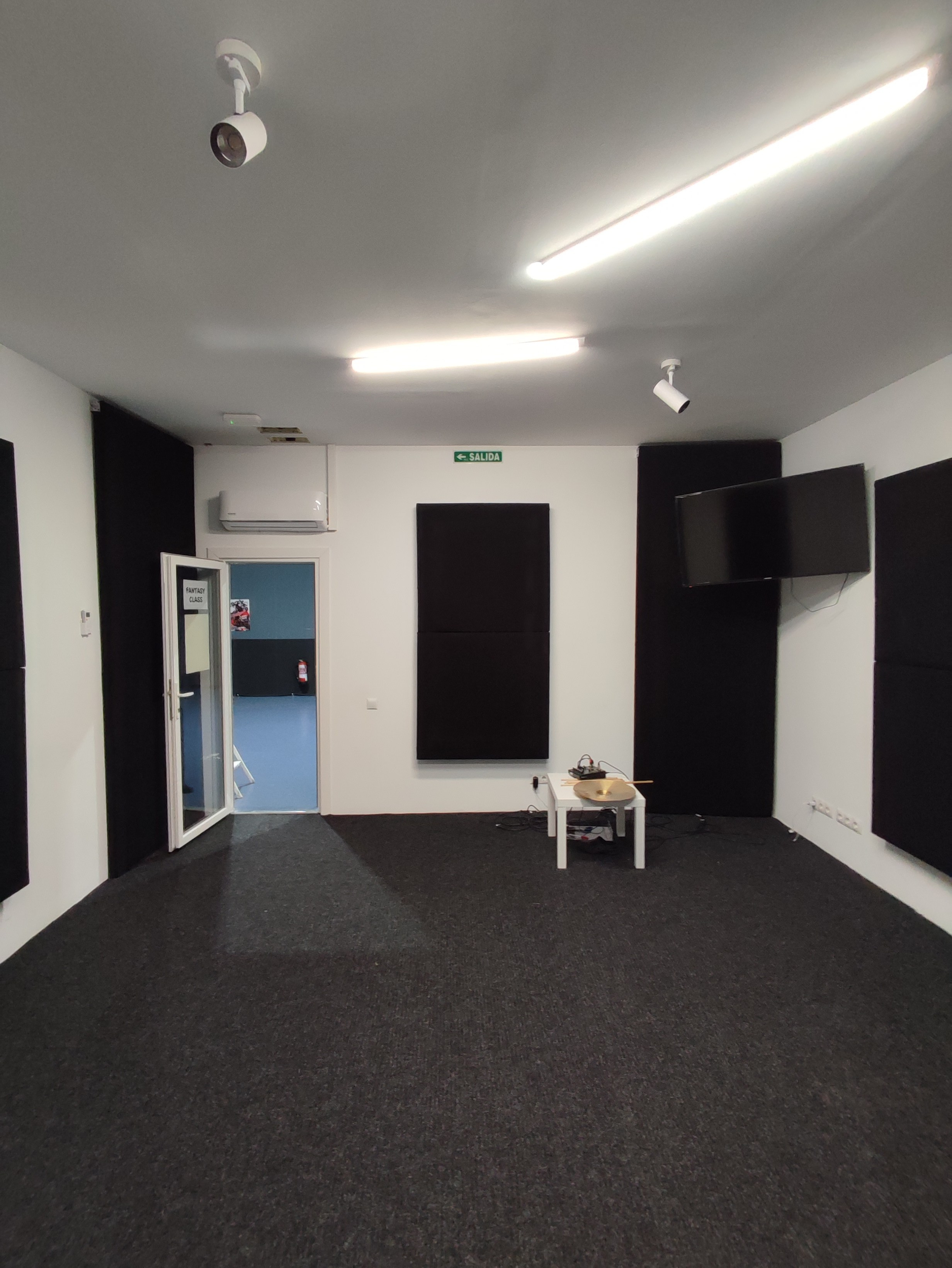 Proyectos. Reformas integrales de pisos, baños y cocinas con aislamiento acústico en Barcelona | B22 Reforma