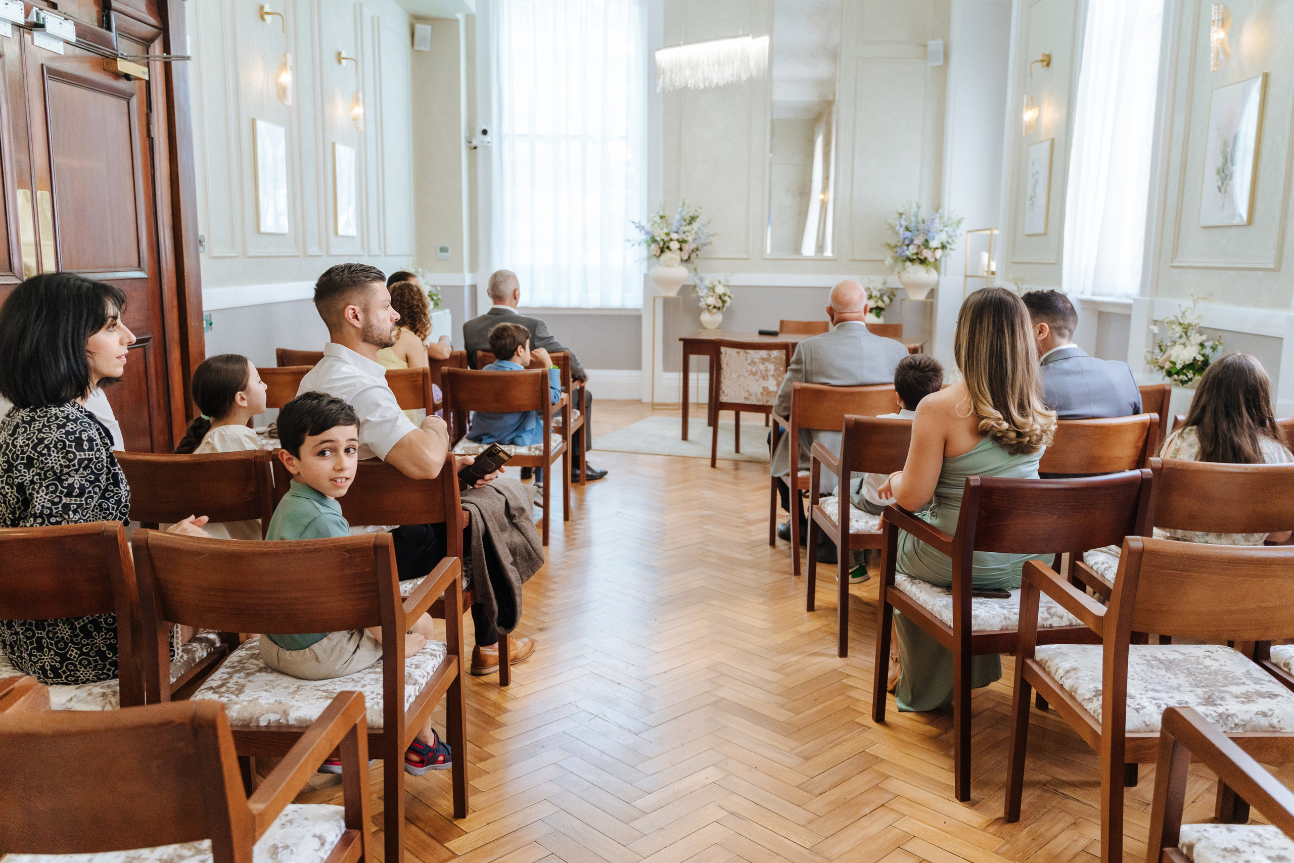 Civil ceremony at Chelsea Old Town Hall,  Wedding in Chelsea, Wedding in London,  wedding photographer in Chelsea, wedding photographer in London