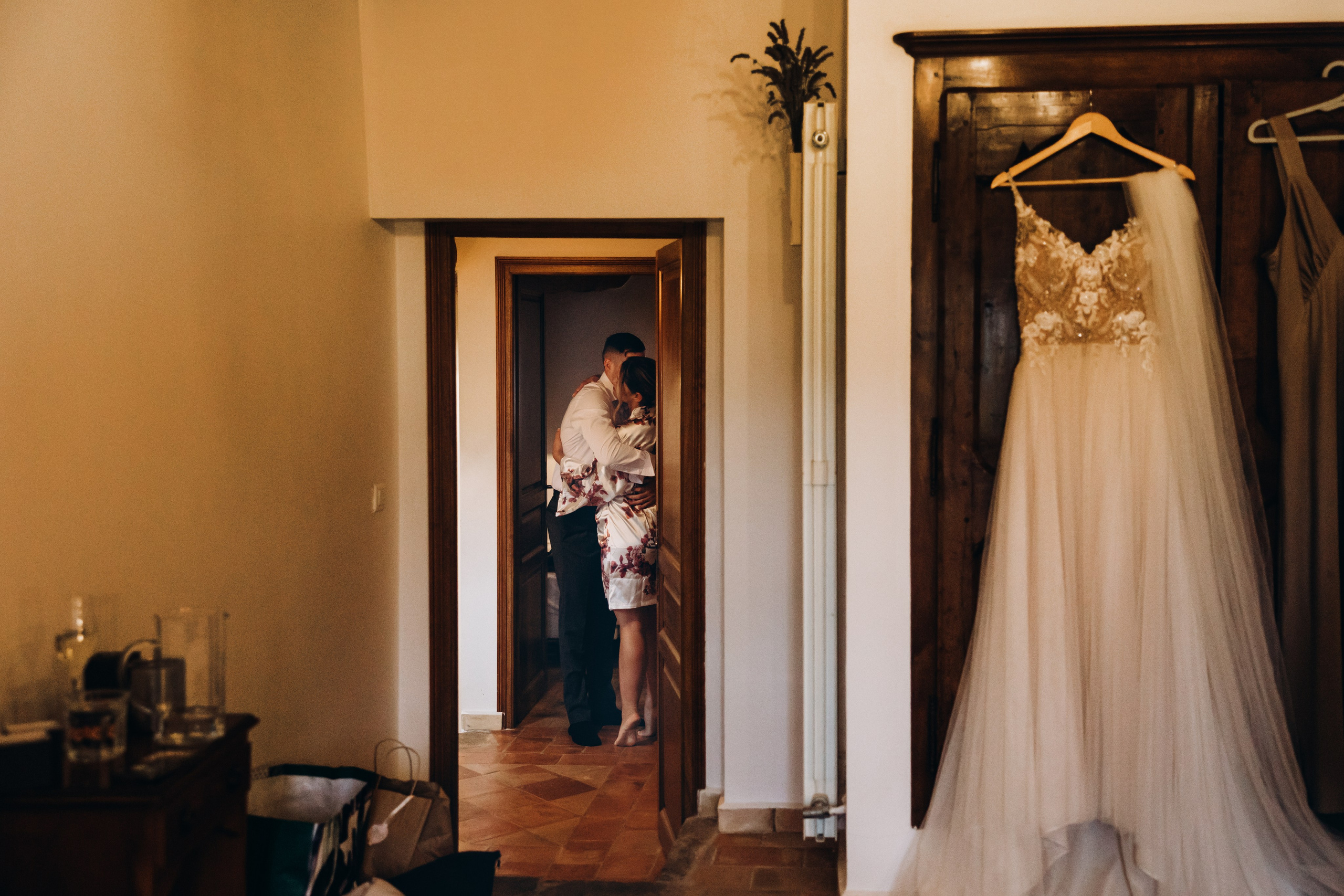 Chloé & Tom. Eugenie Smirnova — wedding, corporate and lifestyle photographer in Toulouse and Southwest France