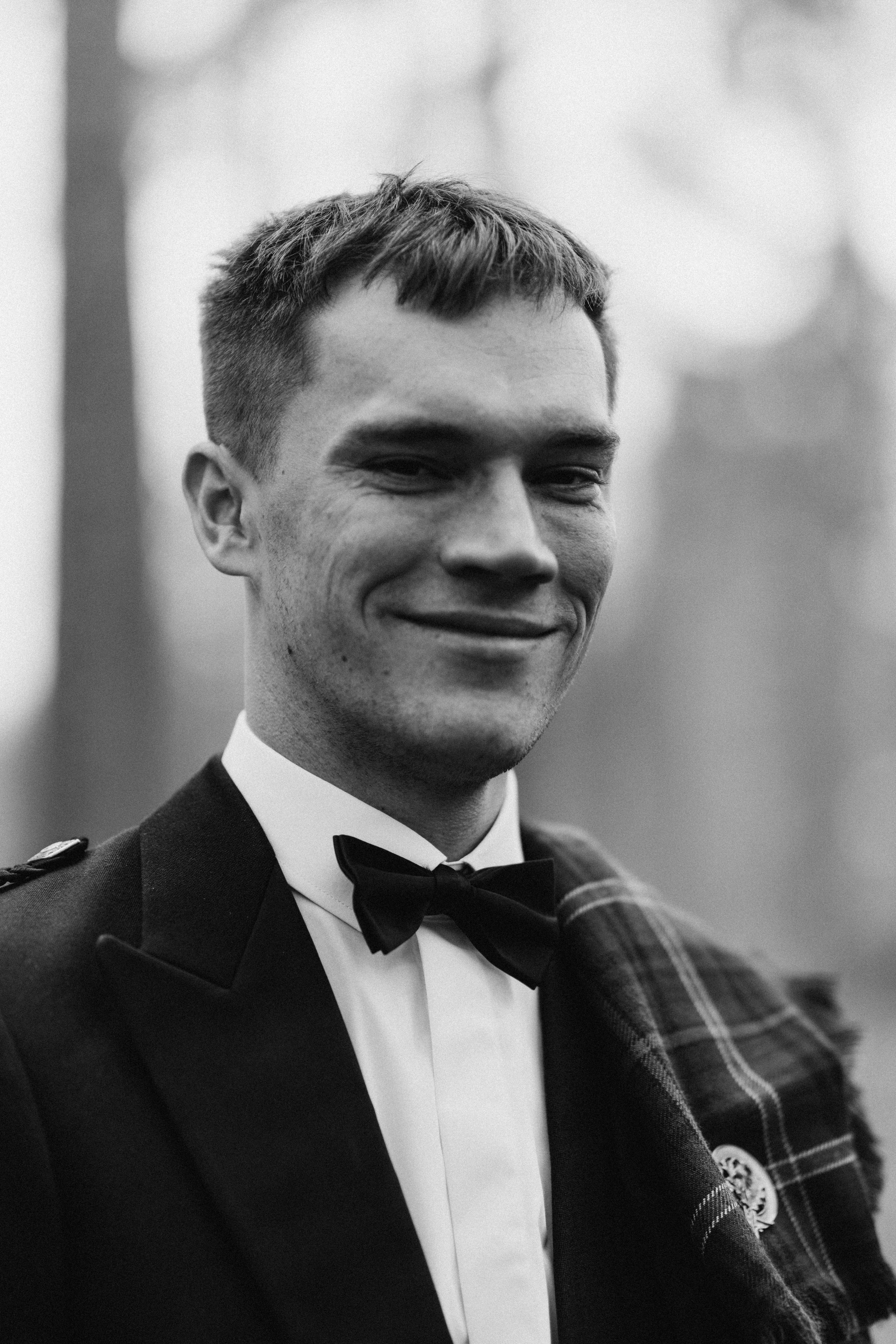 Venla & Kerr. Wedding and portrait photographer in Helsinki Vickan O