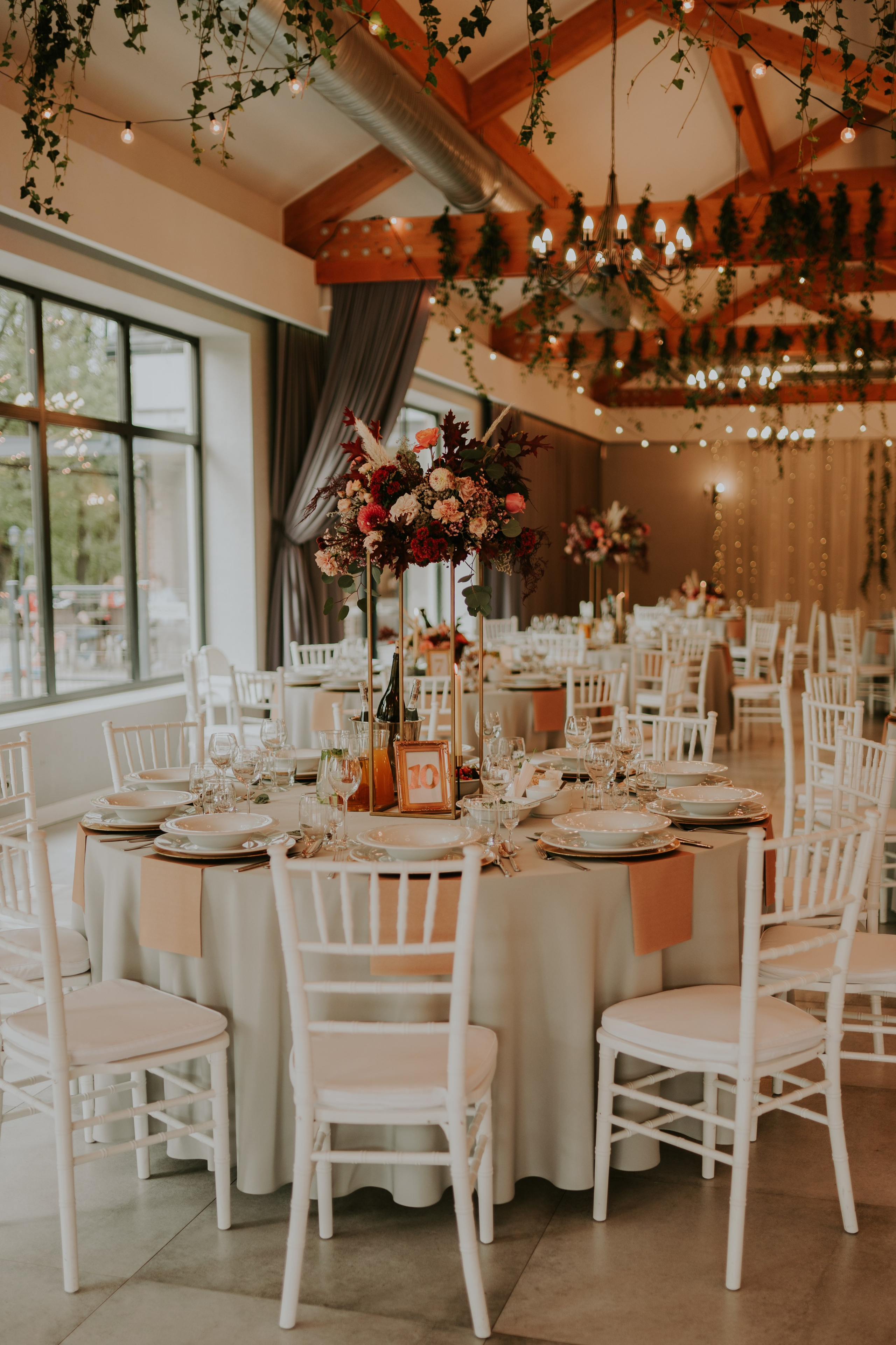 Sala Koralowa w Jaworzu: Opowieść o ślubie Nikoli i Kacpra. Karkowskafoto - fotografia miłości