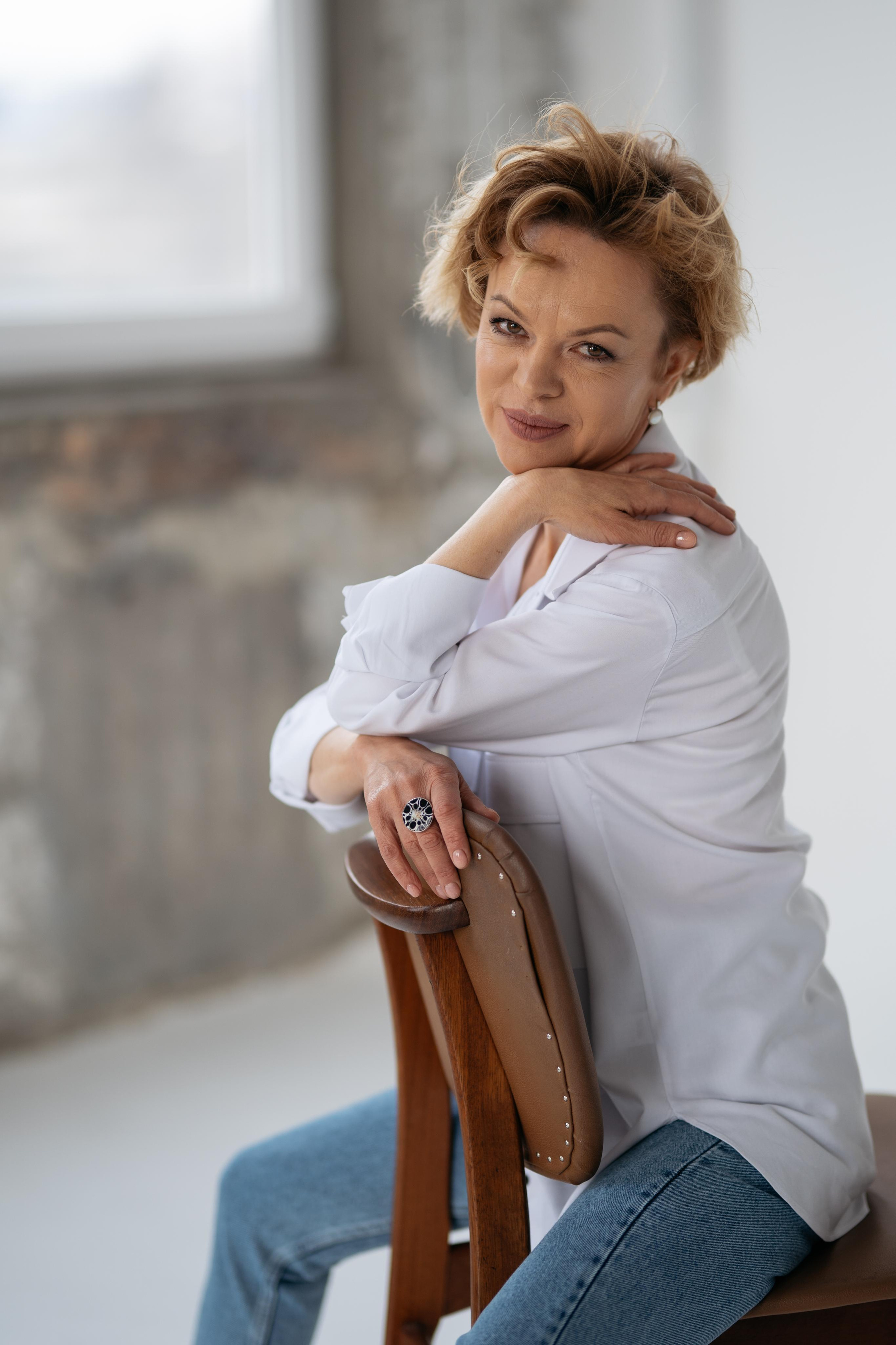 Editorial portraits Spain. Photographer in Madrid, Spain. Alyona Belyaninova