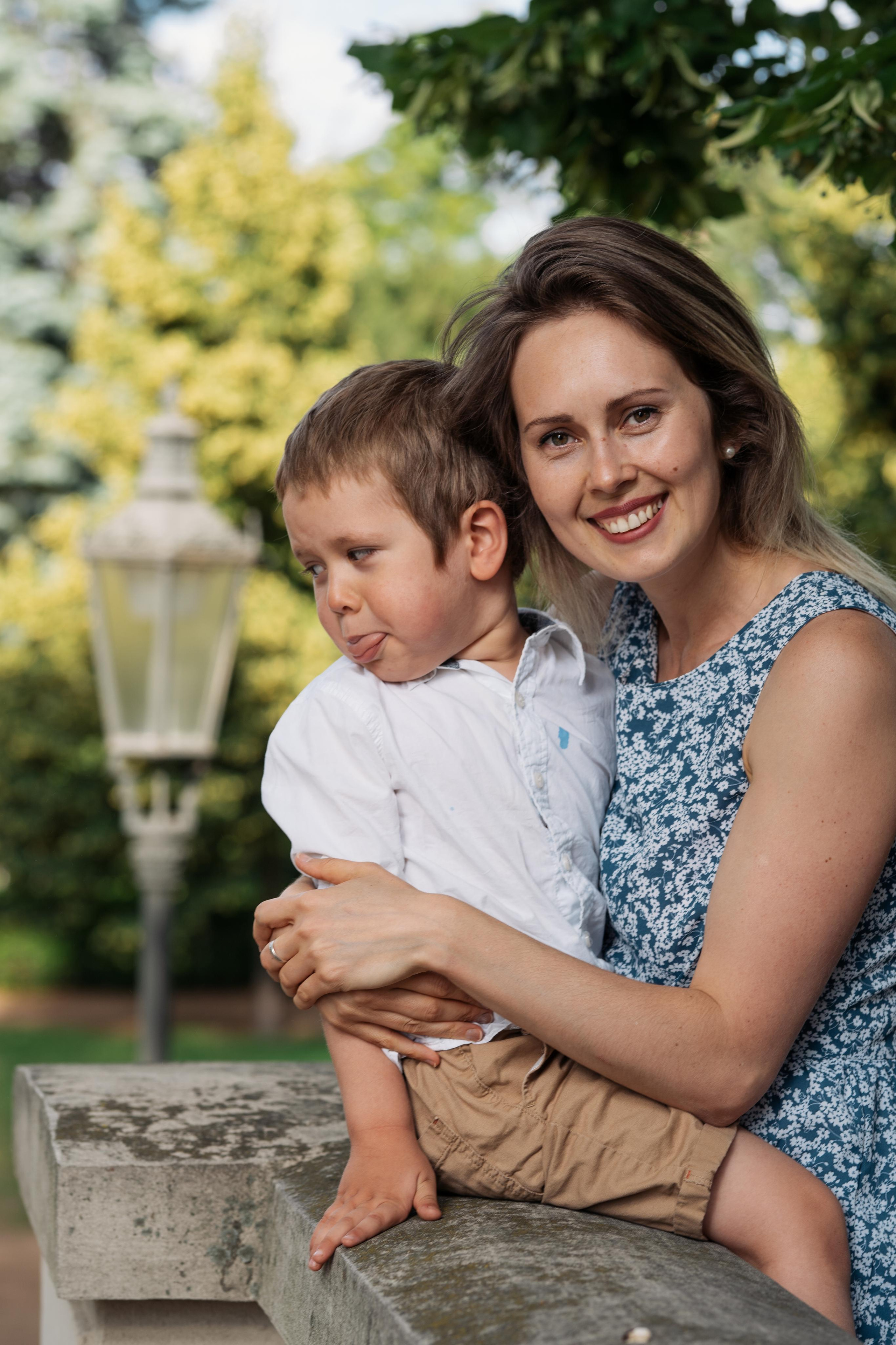 Mom and son photo session. Photographer in Madrid, Spain. Alyona Belyaninova