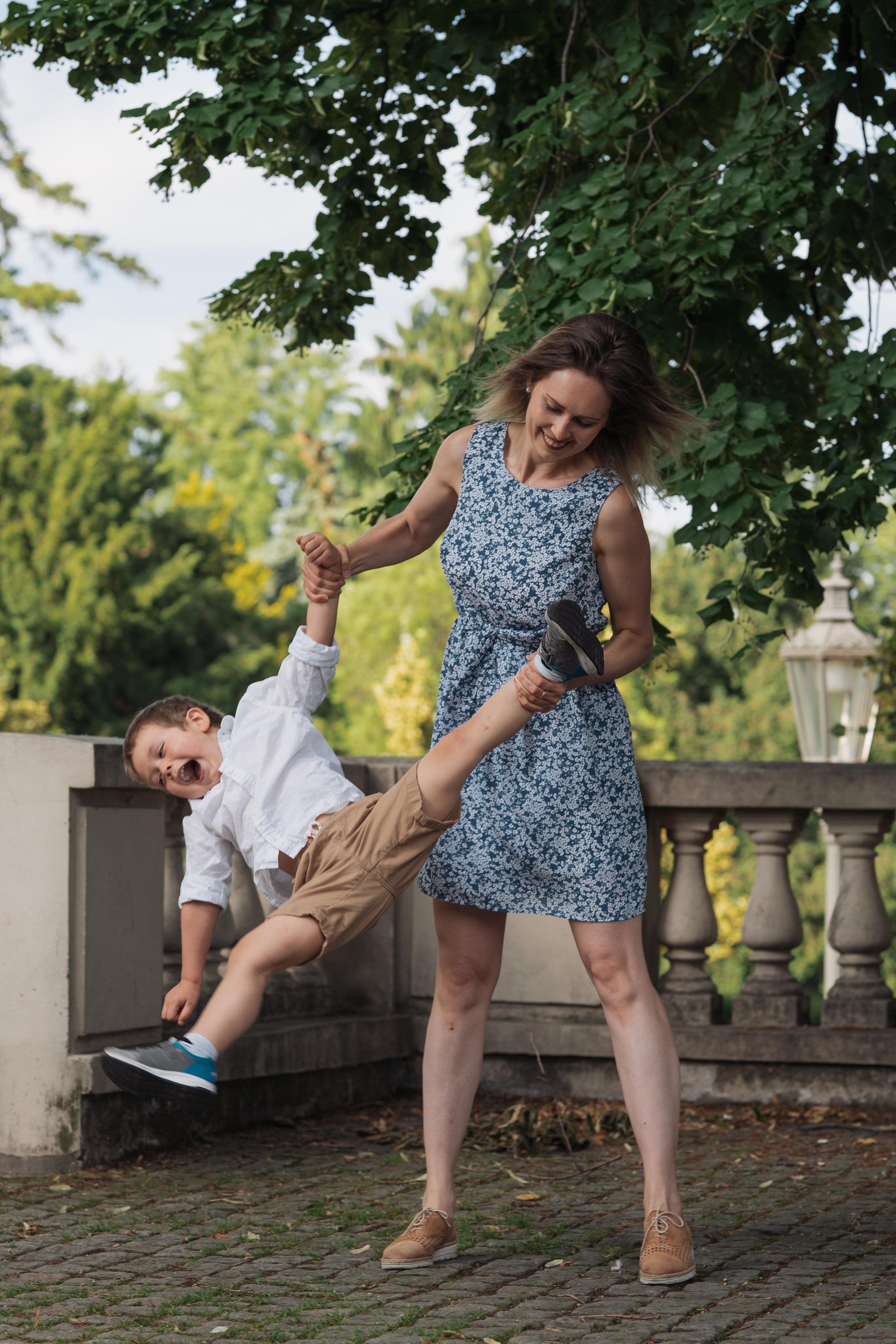 Mom and son photo session. Photographer in Madrid, Spain. Alyona Belyaninova