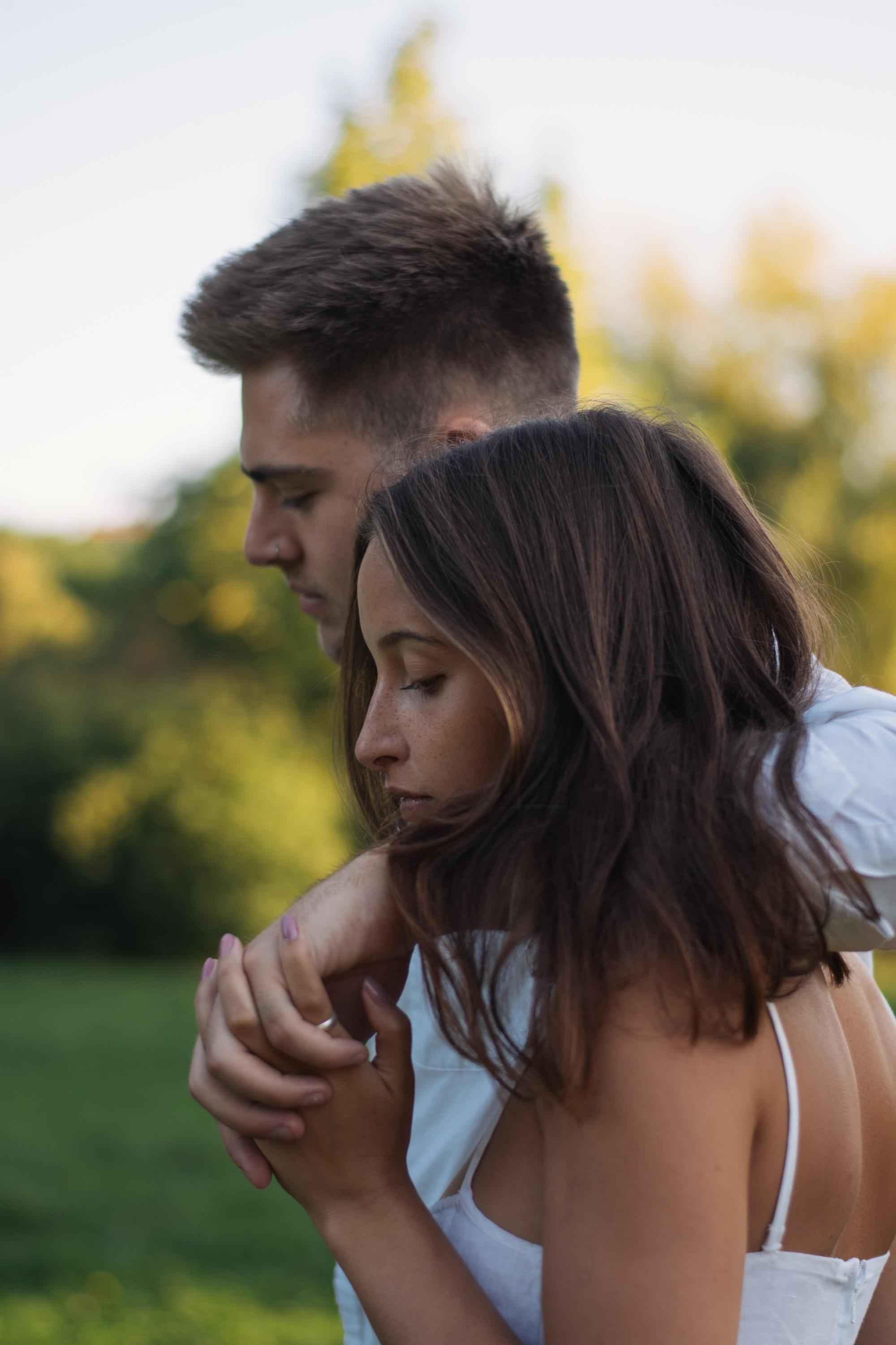 Fotógrafo de parejas en Madrid. Sesión de love story profesional. Sesión de retrato profesional. Fotógrafo en Madrid, España. Alyona Belyaninova