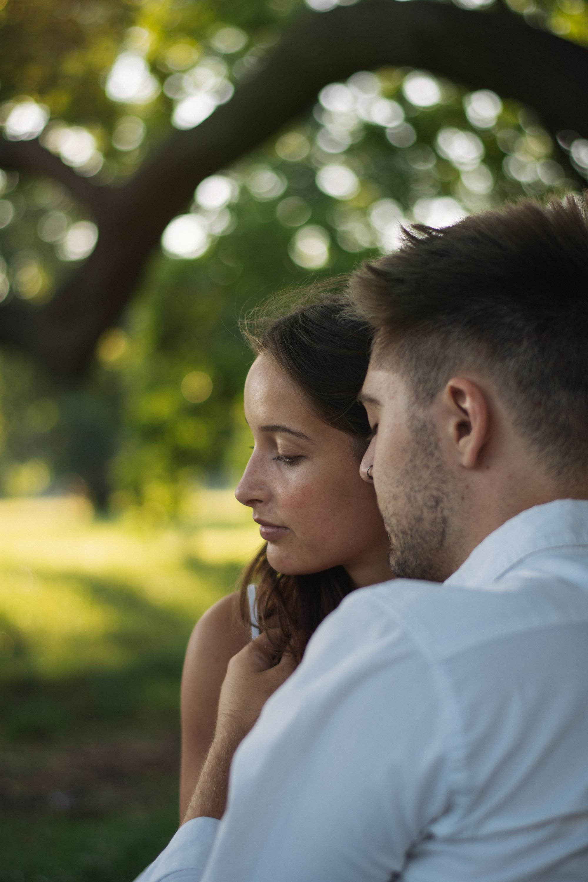Fotógrafo de parejas en Madrid. Sesión de love story profesional. Sesión de retrato profesional. Fotógrafo en Madrid, España. Alyona Belyaninova