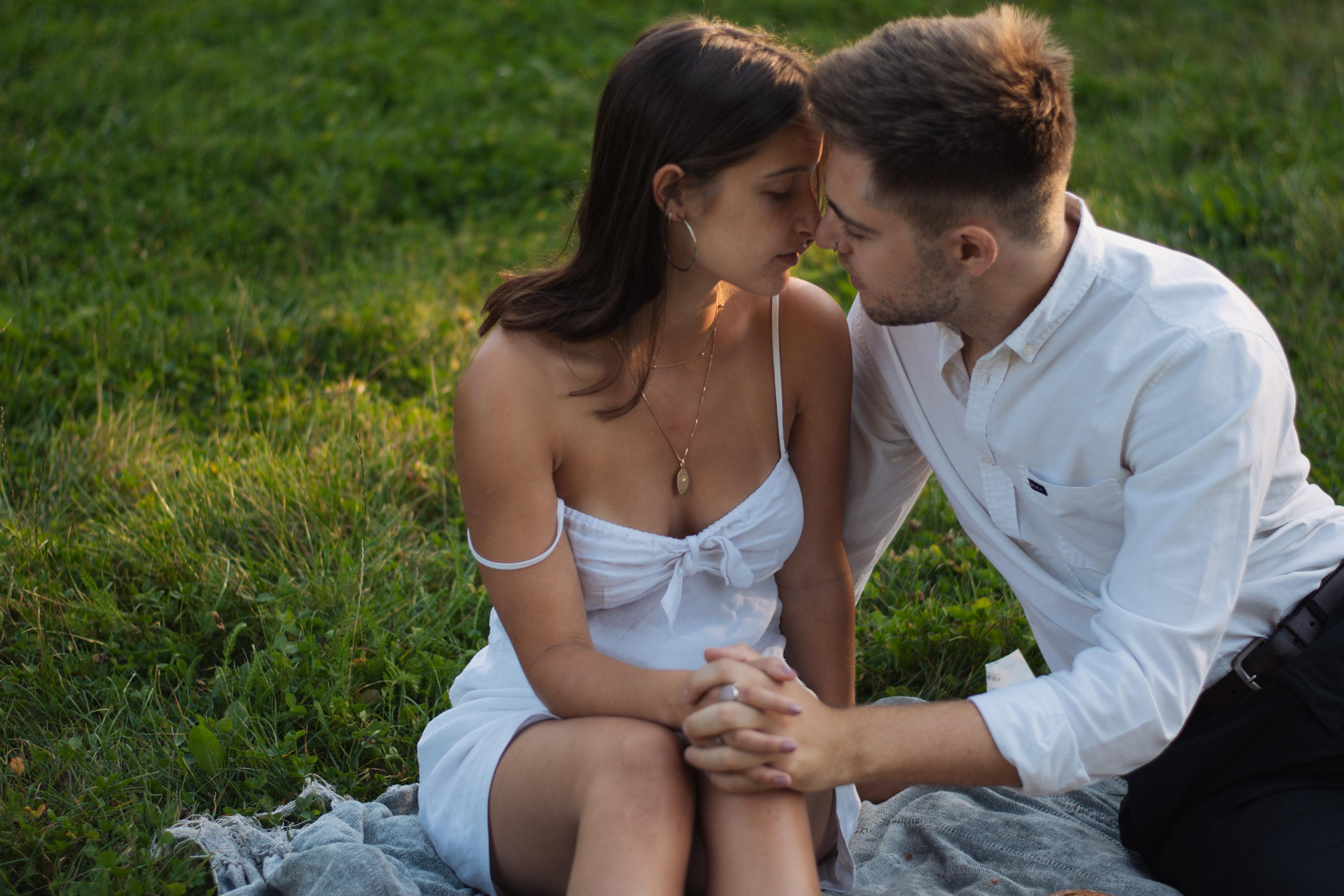 Fotógrafo de parejas en Madrid. Sesión de love story profesional. Sesión de retrato profesional. Fotógrafo en Madrid, España. Alyona Belyaninova