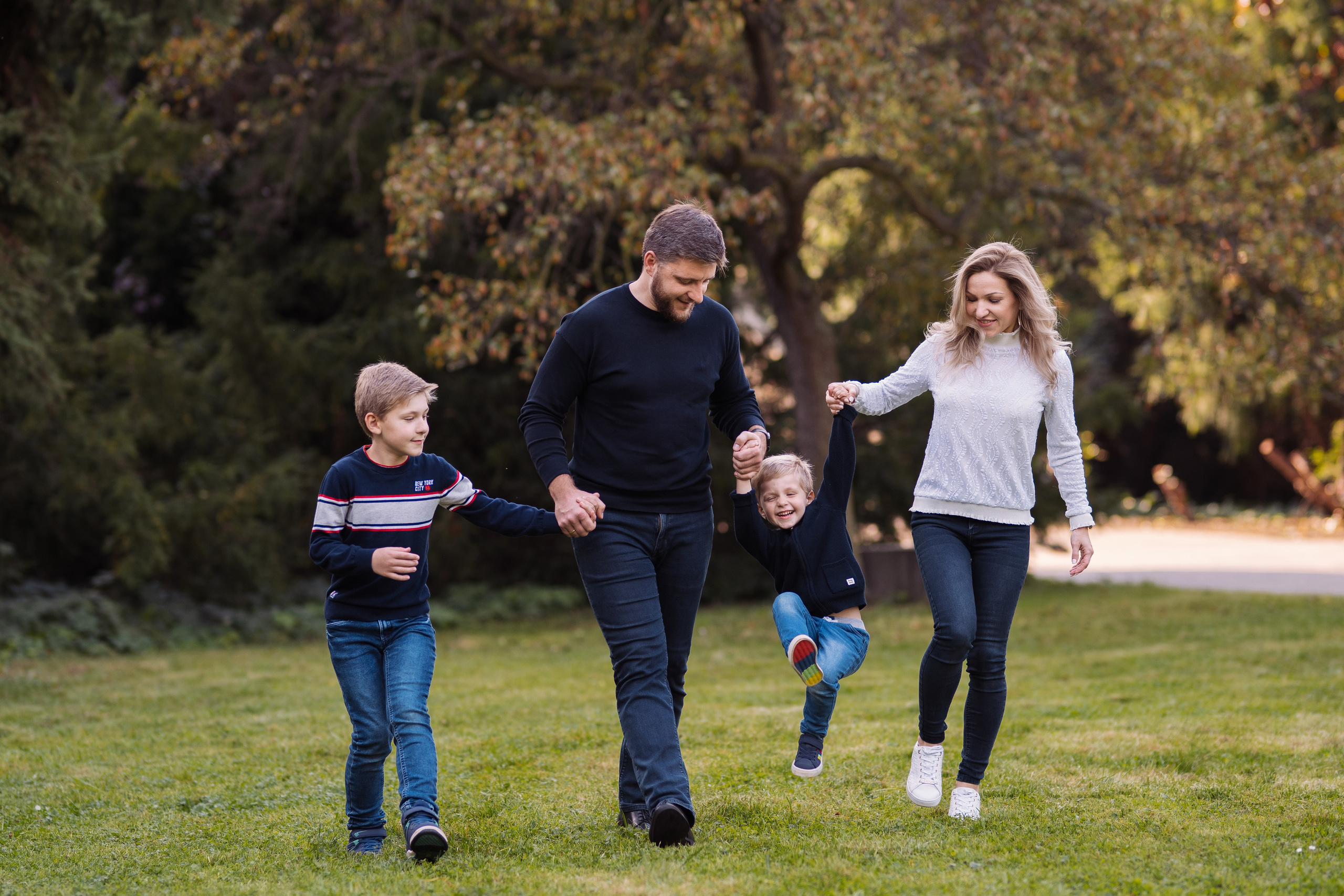 Family Portrait Photography Madrid. Photographer in Madrid, Spain. Alyona Belyaninova