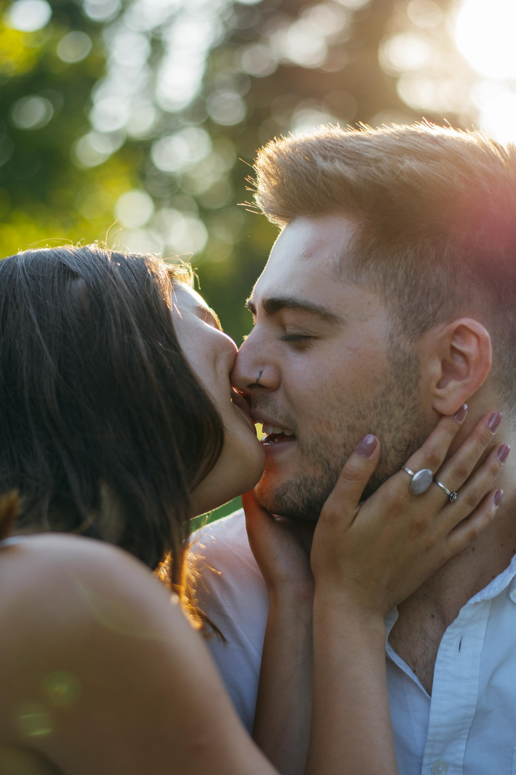 Fotógrafo de parejas en Madrid. Sesión de love story profesional. Sesión de retrato profesional. Fotógrafo en Madrid, España. Alyona Belyaninova