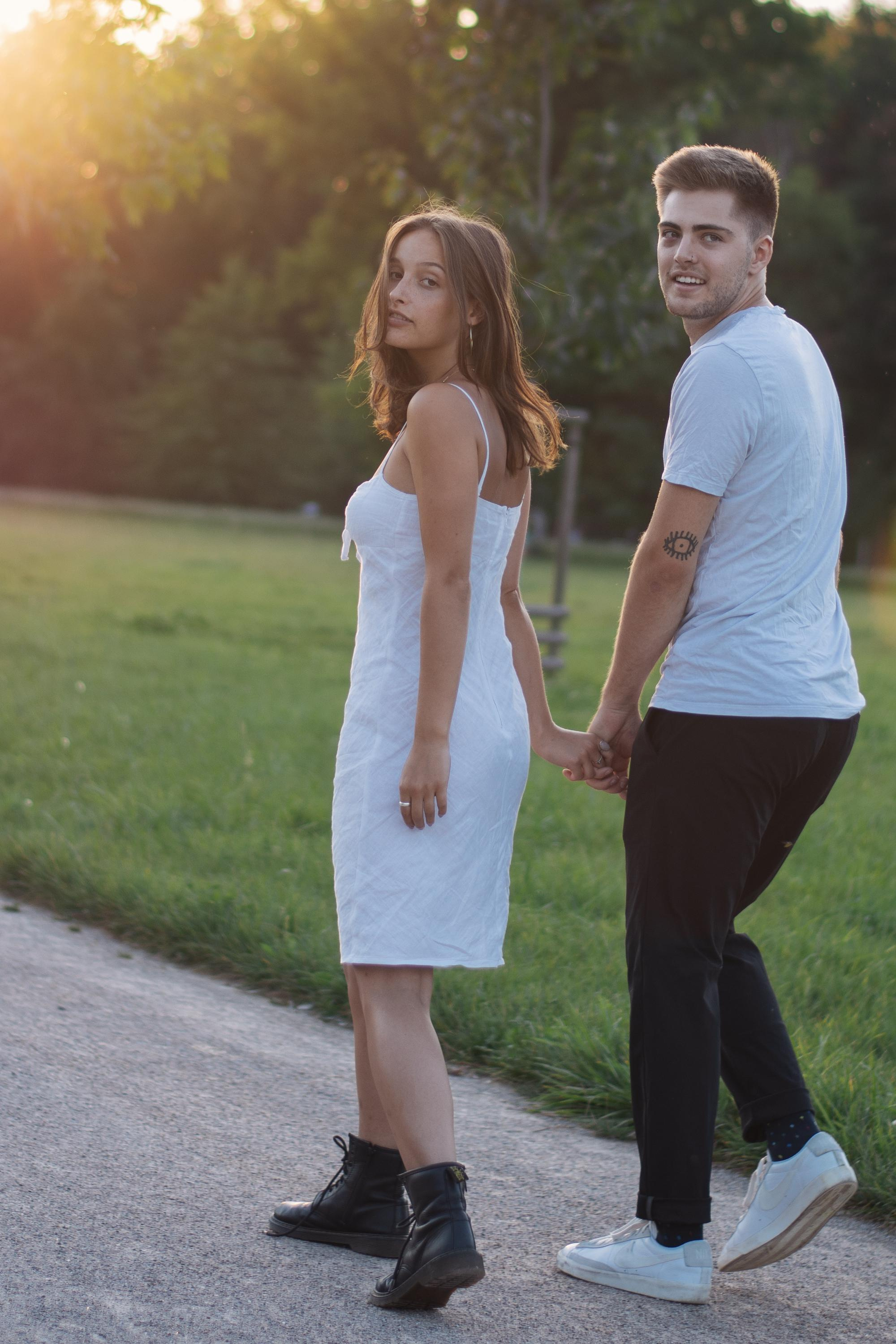 Fotógrafo de parejas en Madrid. Sesión de love story profesional. Sesión de retrato profesional. Fotógrafo en Madrid, España. Alyona Belyaninova