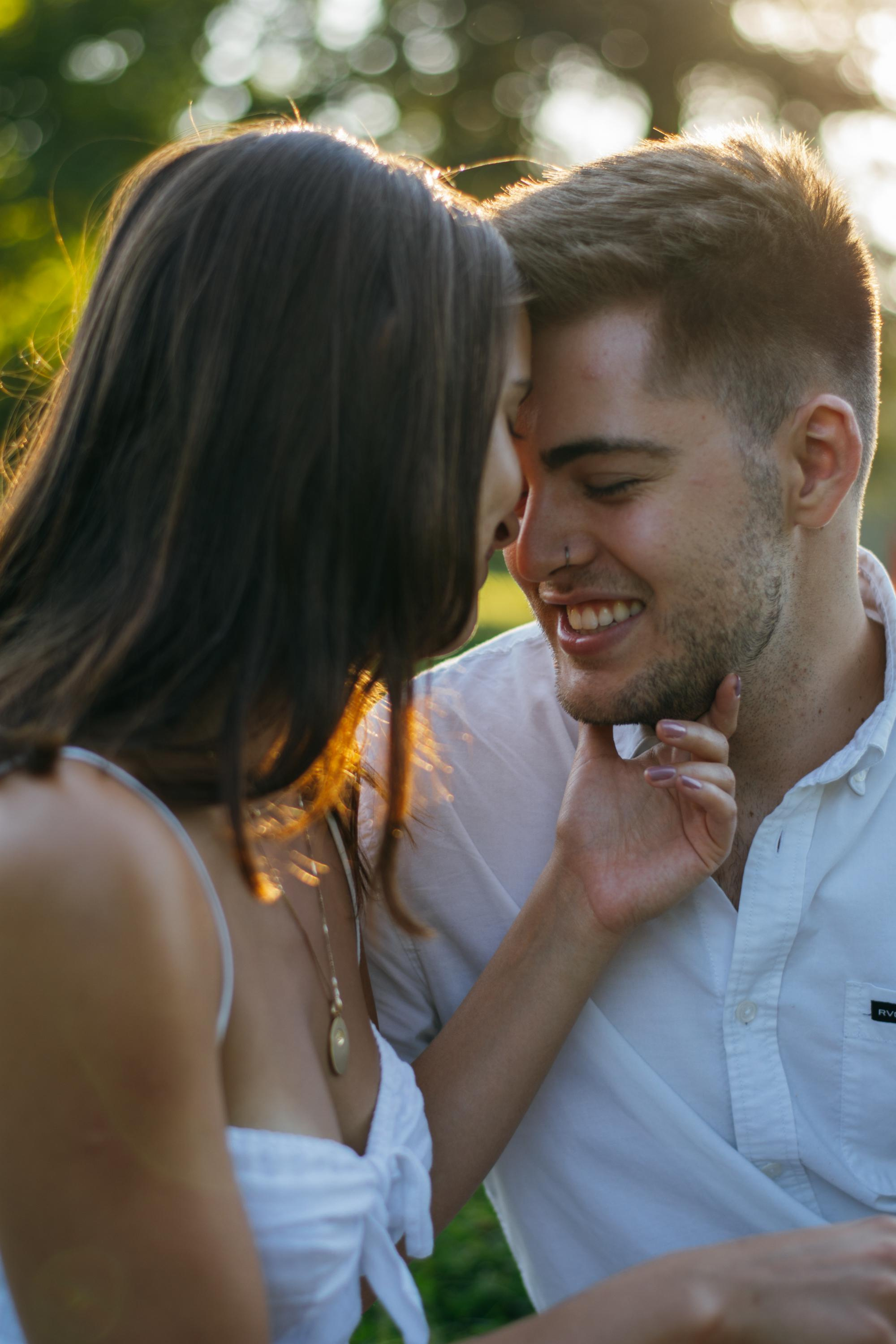 Fotógrafo de parejas en Madrid. Sesión de love story profesional. Sesión de retrato profesional. Fotógrafo en Madrid, España. Alyona Belyaninova
