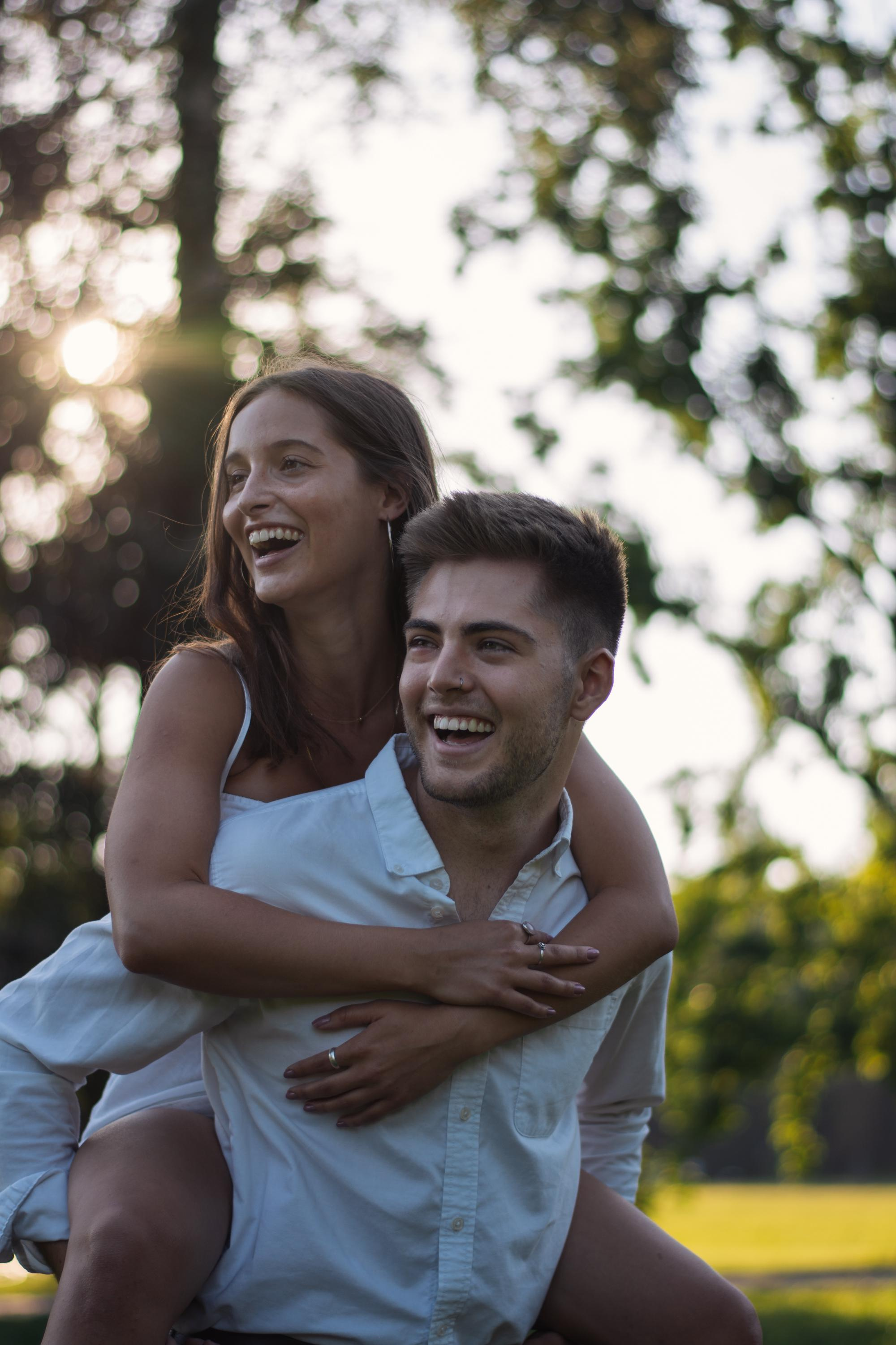 Fotógrafo de parejas en Madrid. Sesión de love story profesional. Sesión de retrato profesional. Fotógrafo en Madrid, España. Alyona Belyaninova