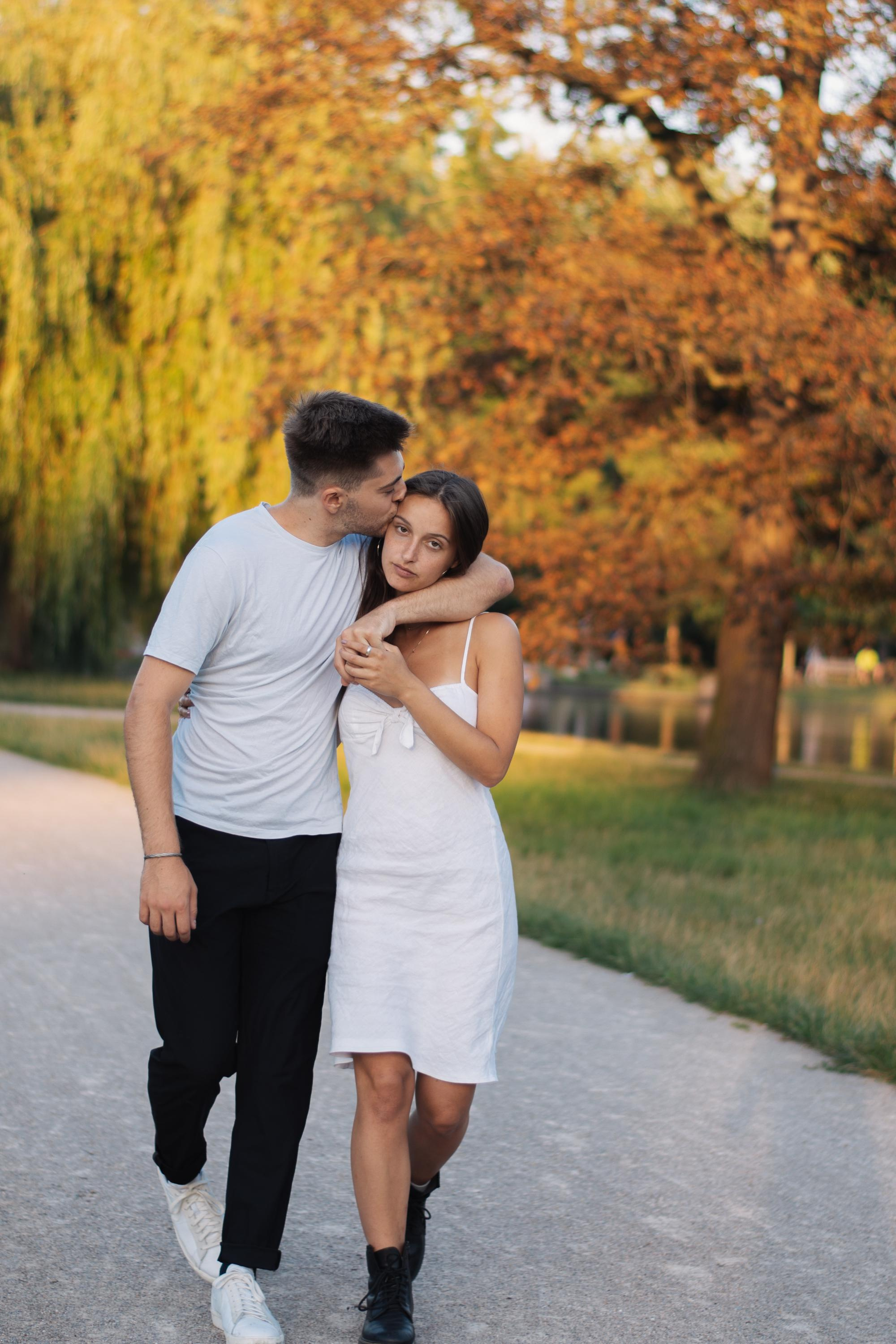 Fotógrafo de parejas en Madrid. Sesión de love story profesional. Sesión de retrato profesional. Fotógrafo en Madrid, España. Alyona Belyaninova