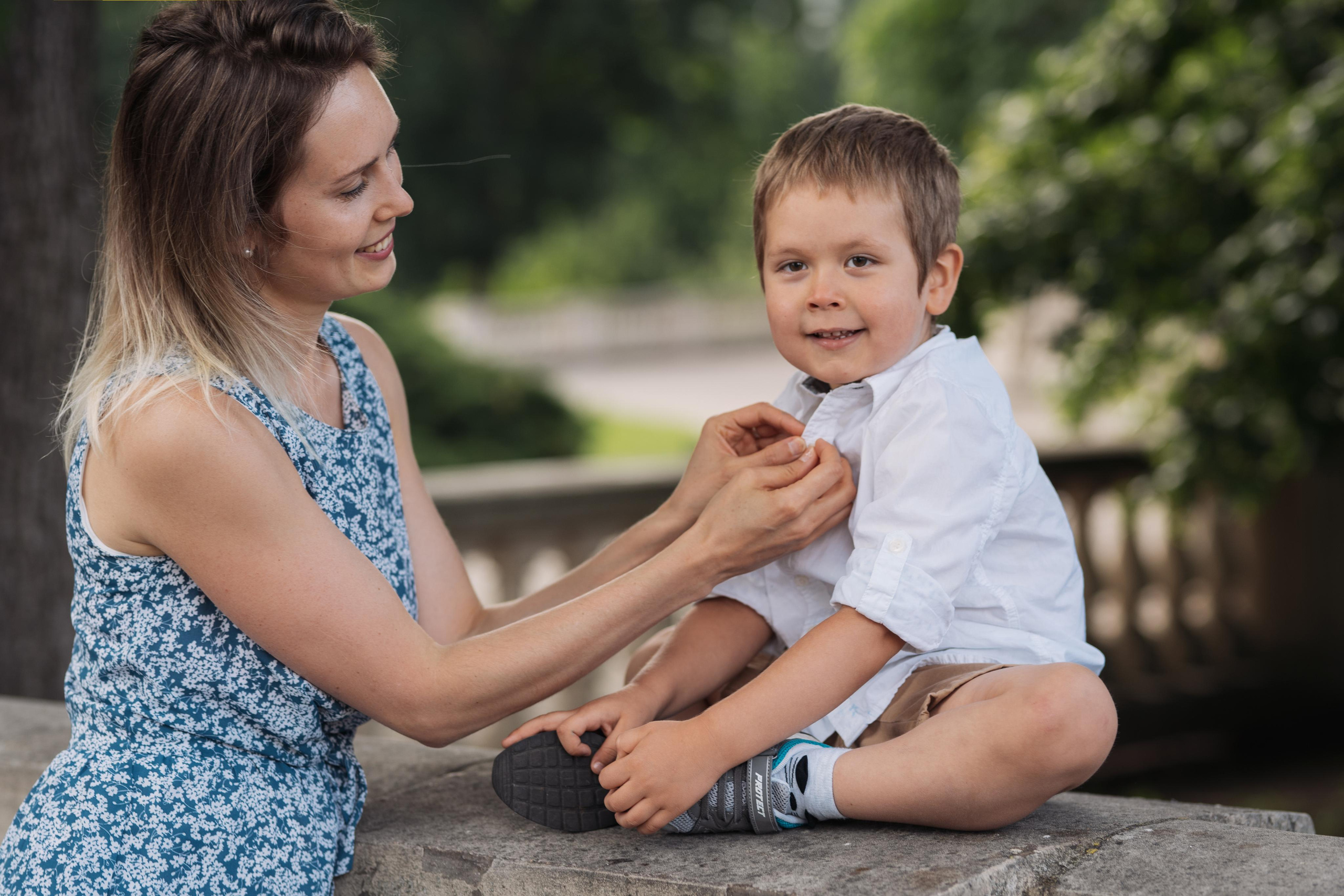 Mom and son photo session. Photographer in Madrid, Spain. Alyona Belyaninova