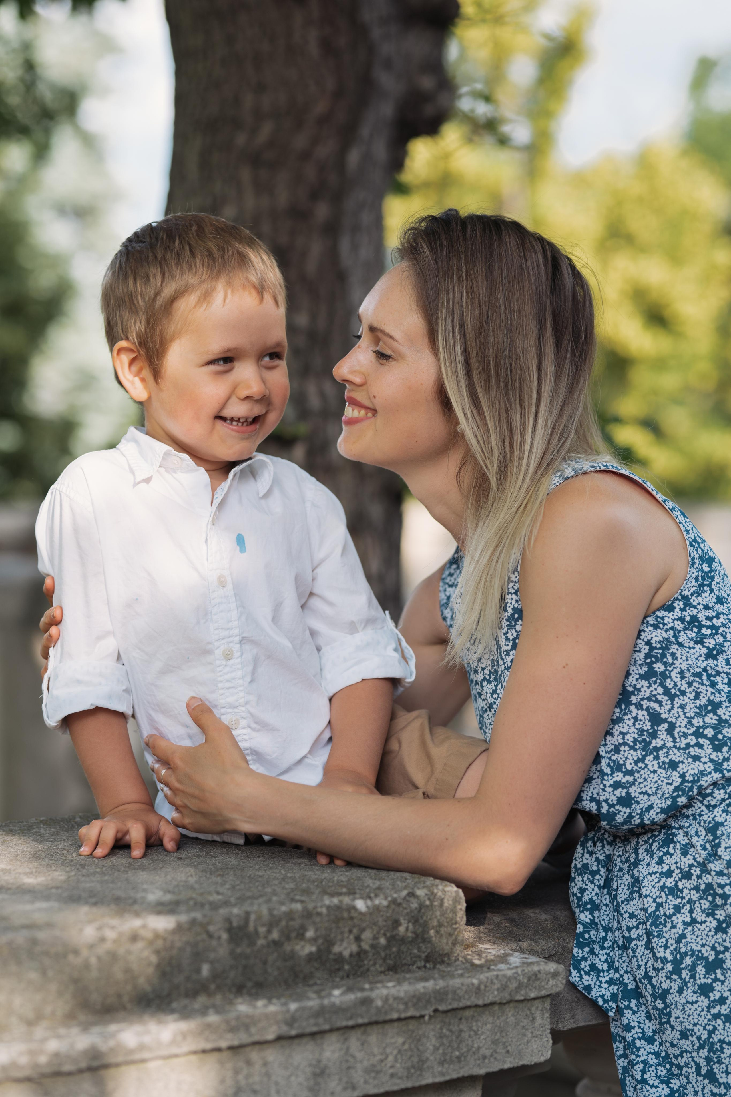 Mom and son photo session. Photographer in Madrid, Spain. Alyona Belyaninova