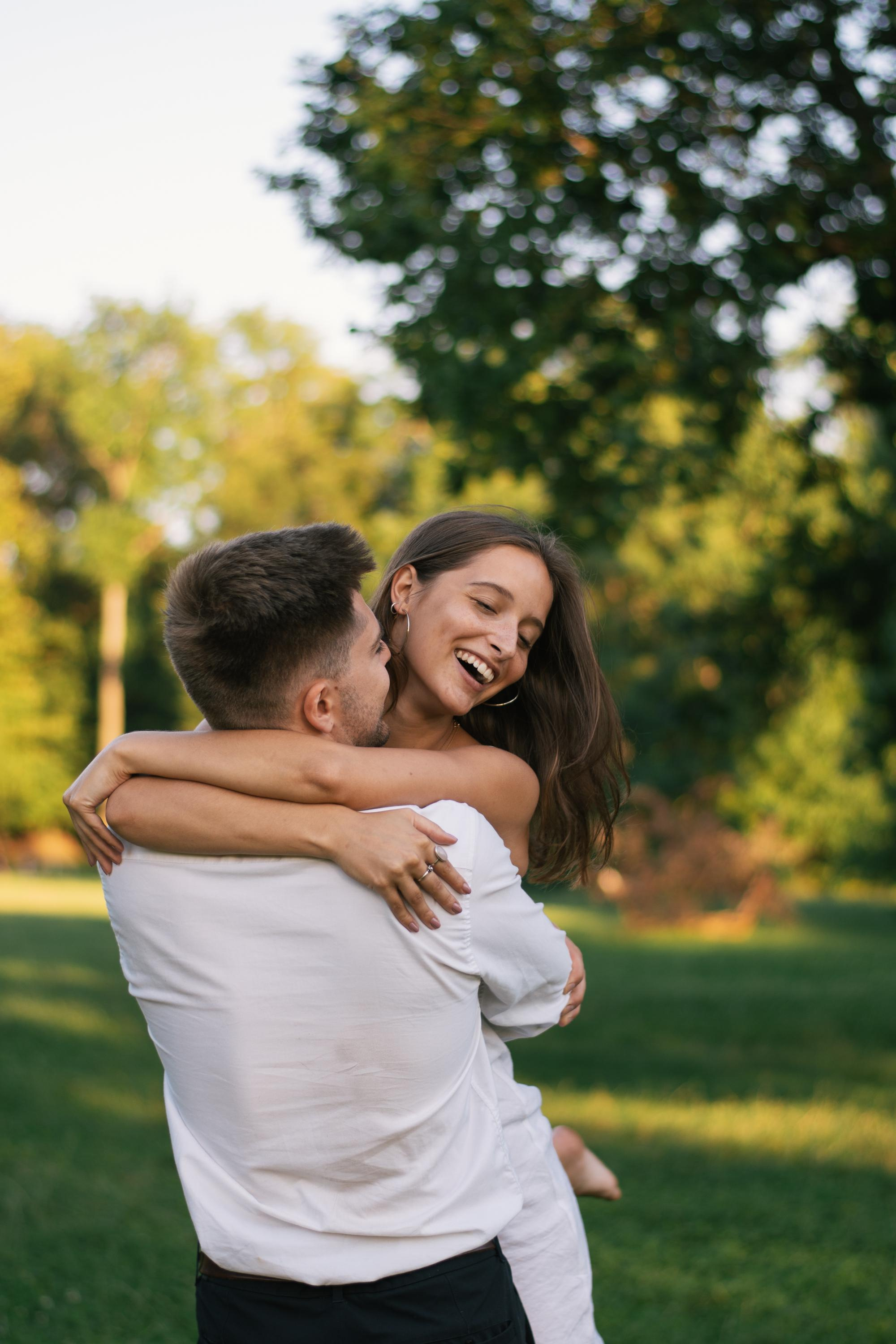 Fotógrafo de parejas en Madrid. Sesión de love story profesional. Sesión de retrato profesional. Fotógrafo en Madrid, España. Alyona Belyaninova