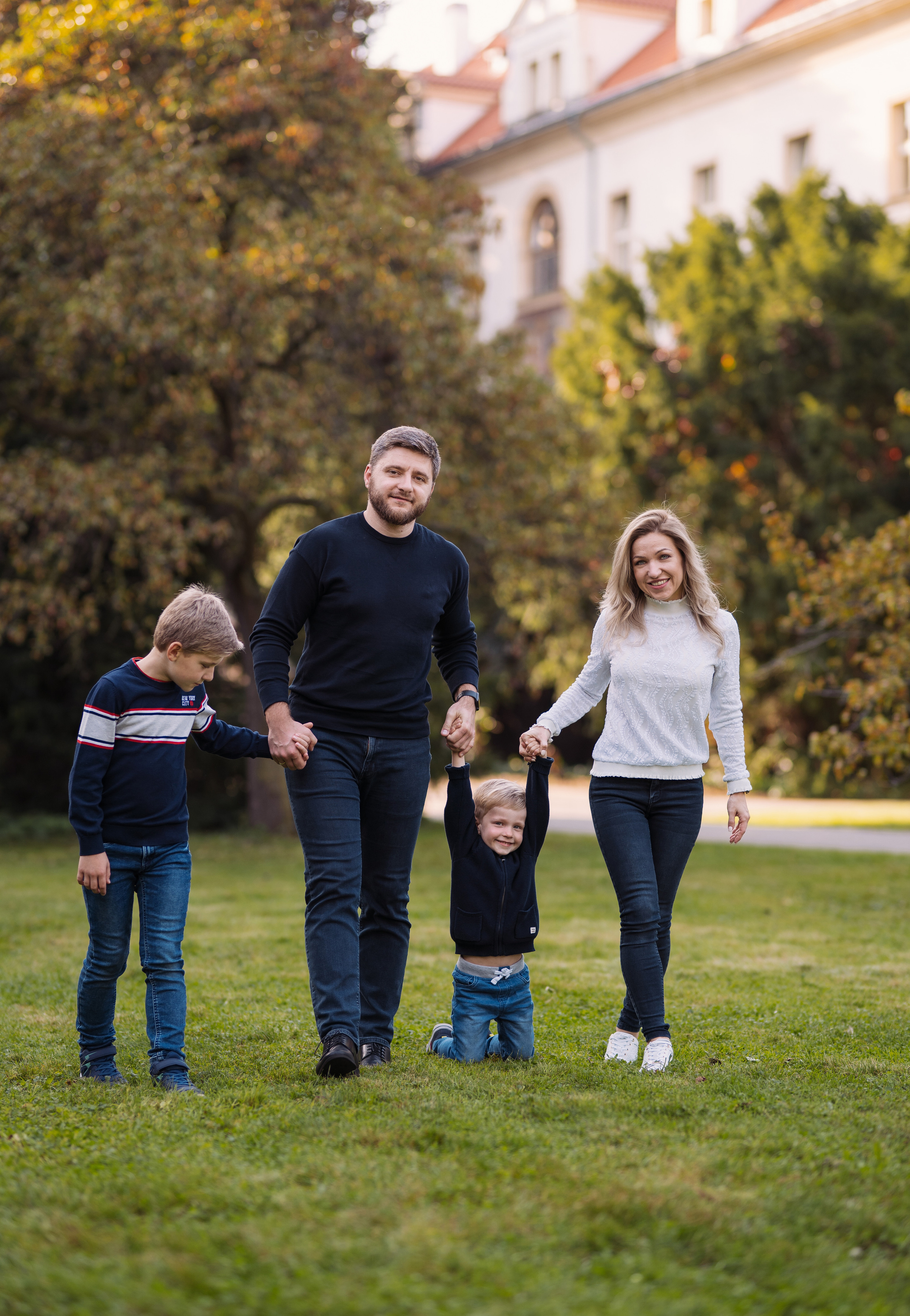 Family Portrait Photography Madrid. Photographer in Madrid, Spain. Alyona Belyaninova