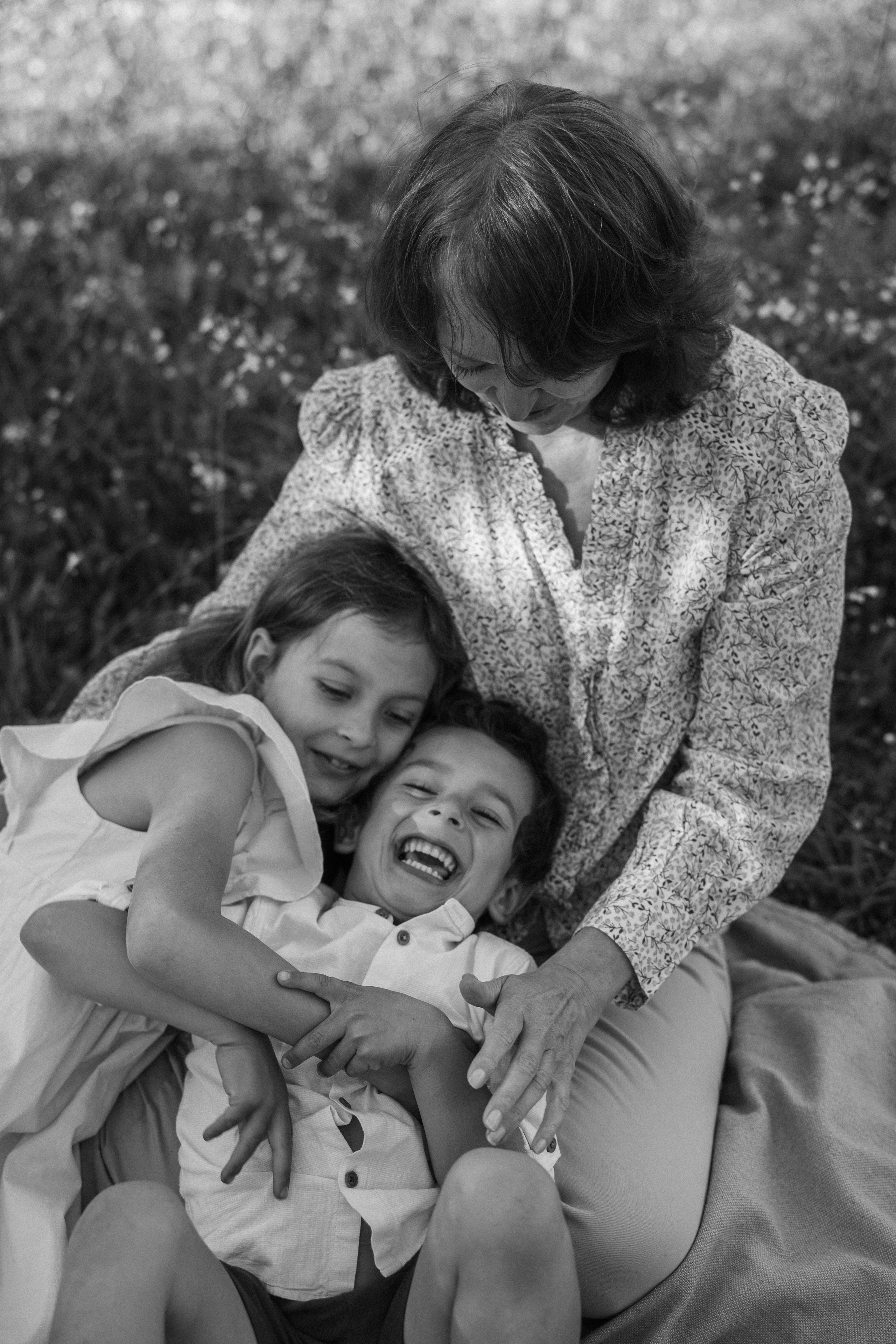 Professional Family Photography in nature. Photographer in Madrid, Spain. Alyona Belyaninova