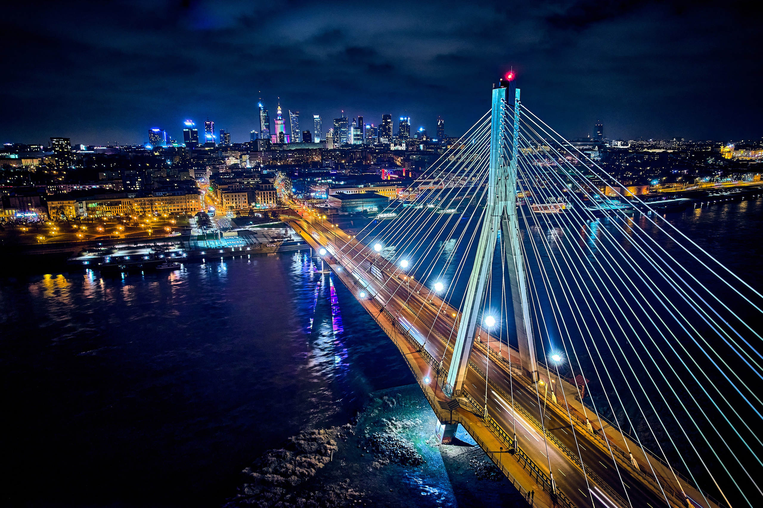 „Mam tak samo jak Ty…” - Warszawa z lotu ptaka. Andriej Szypilow — Photography & Videography