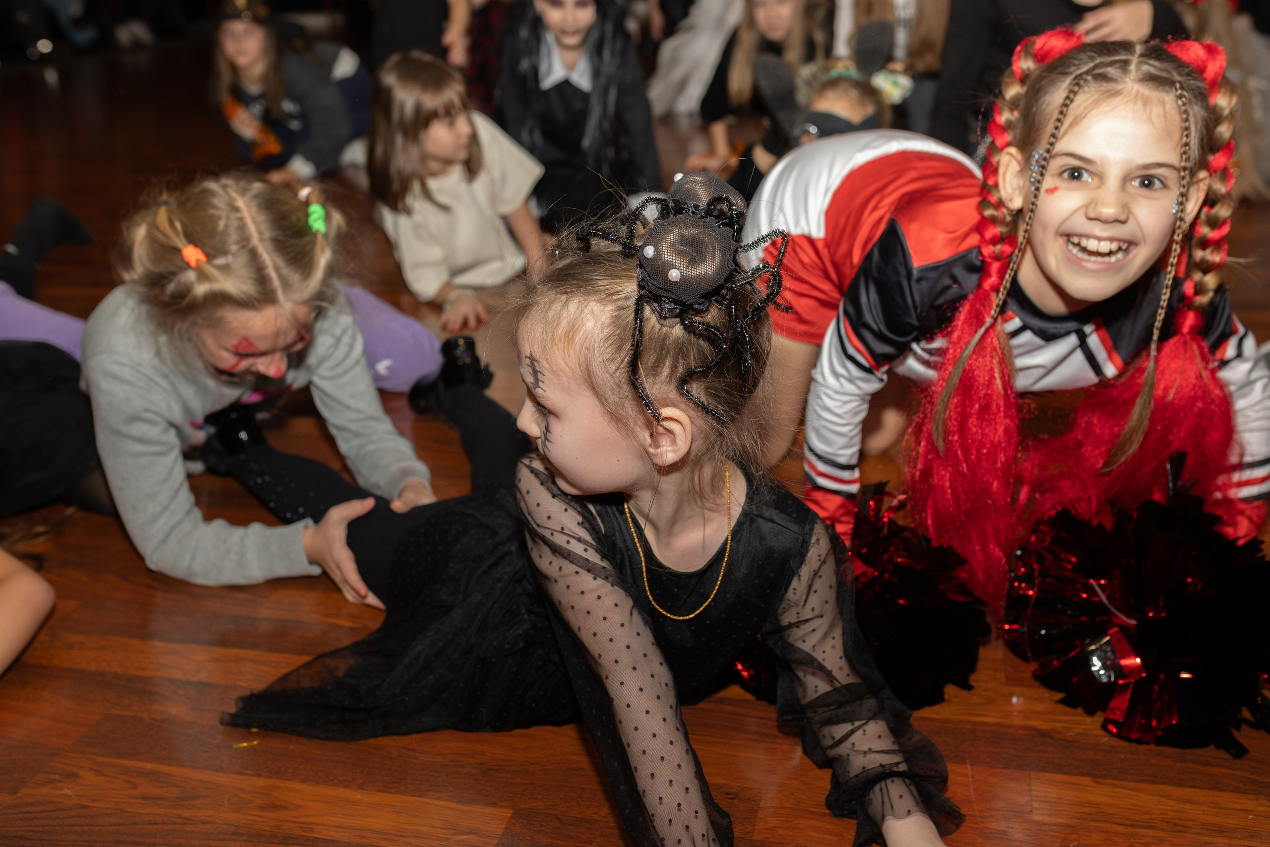 Leo dance studio Helloween 2025. Семейный и детский фотограф в Варшаве Мила Бобровская