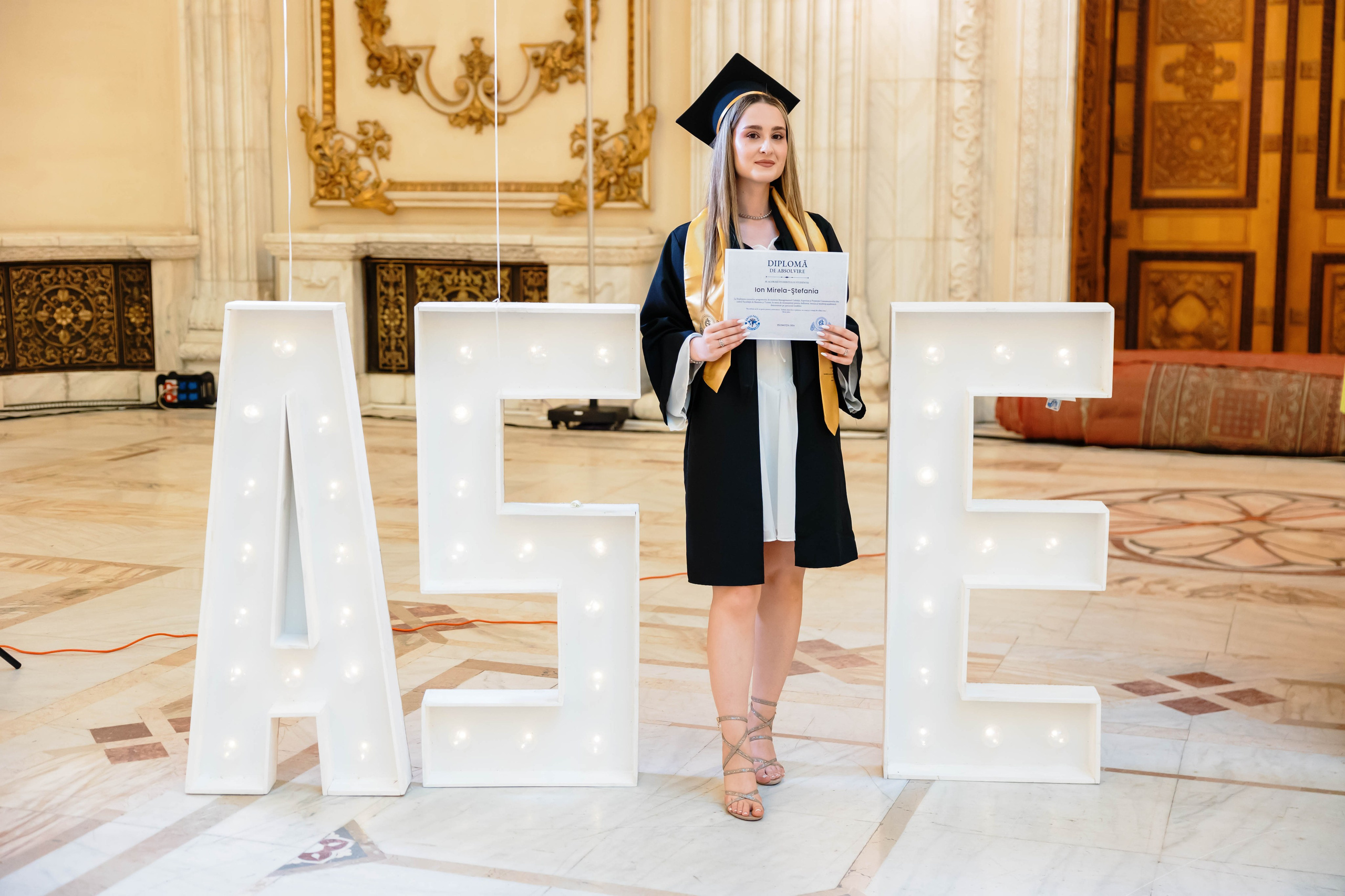 Festivitate Absolvire ASE 2024 - Palatul Parlamentului Bucuresti. MDimaFotoStudio. Fotograf de nuntă, evenimente private și de familie