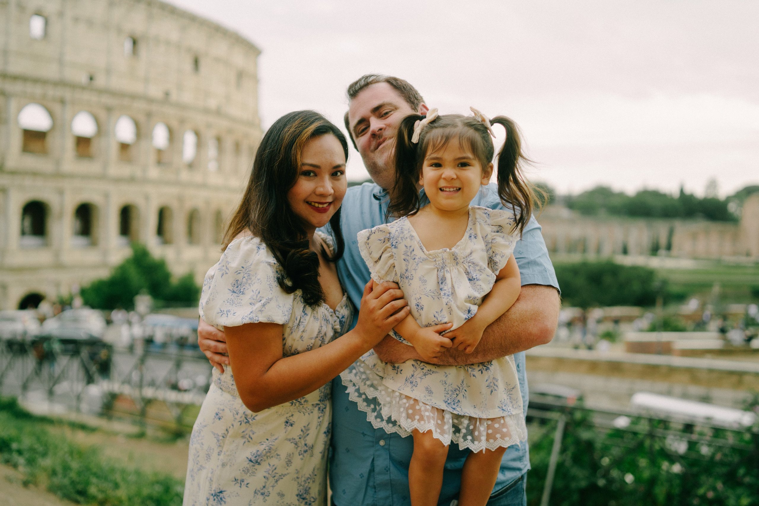 Colosseum Family shoot. Photographer in Rome and Italy. Stas Varych