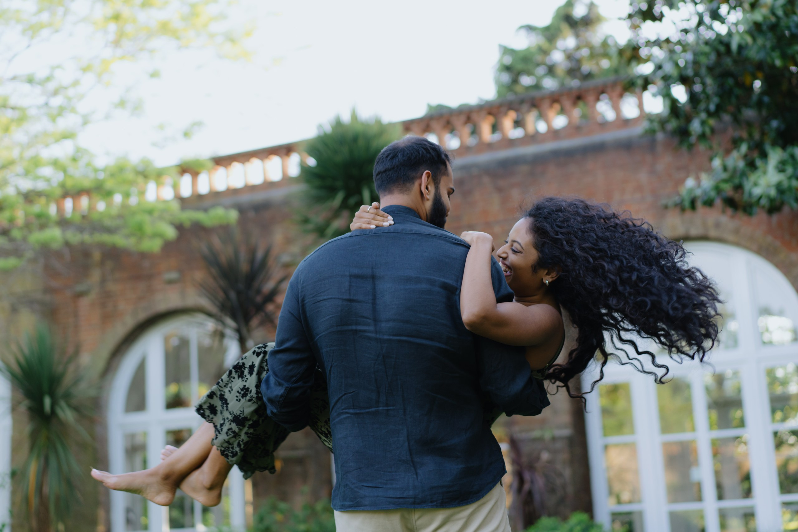 Engagement session in Holland Park. London portrait and family photographer