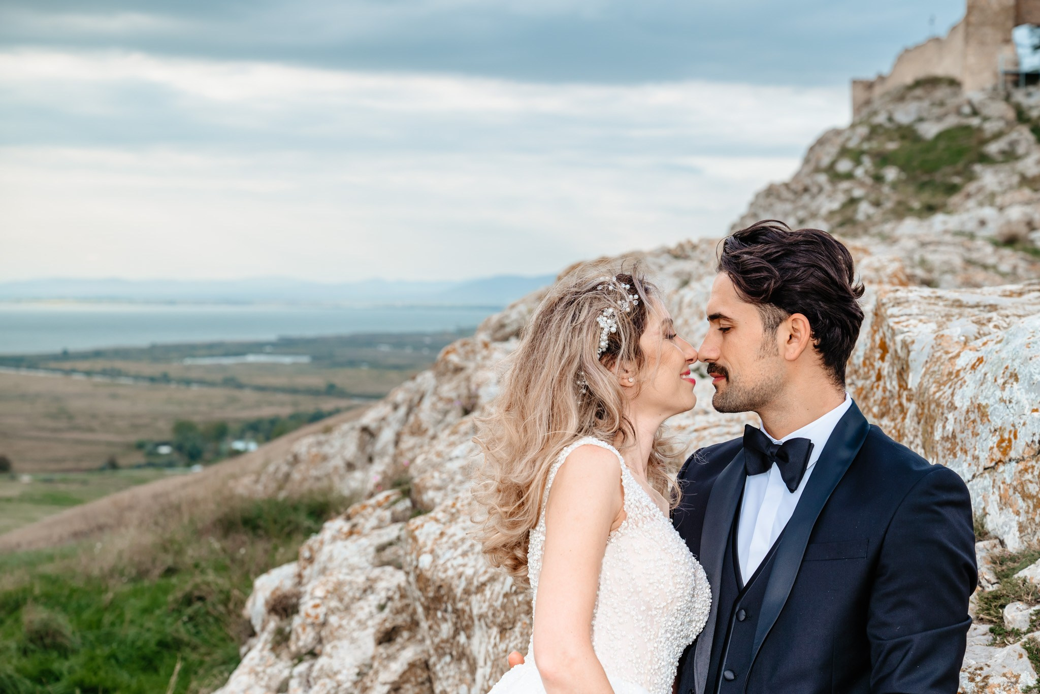 Alexandra & Robert. Www.besttalesstudio.com