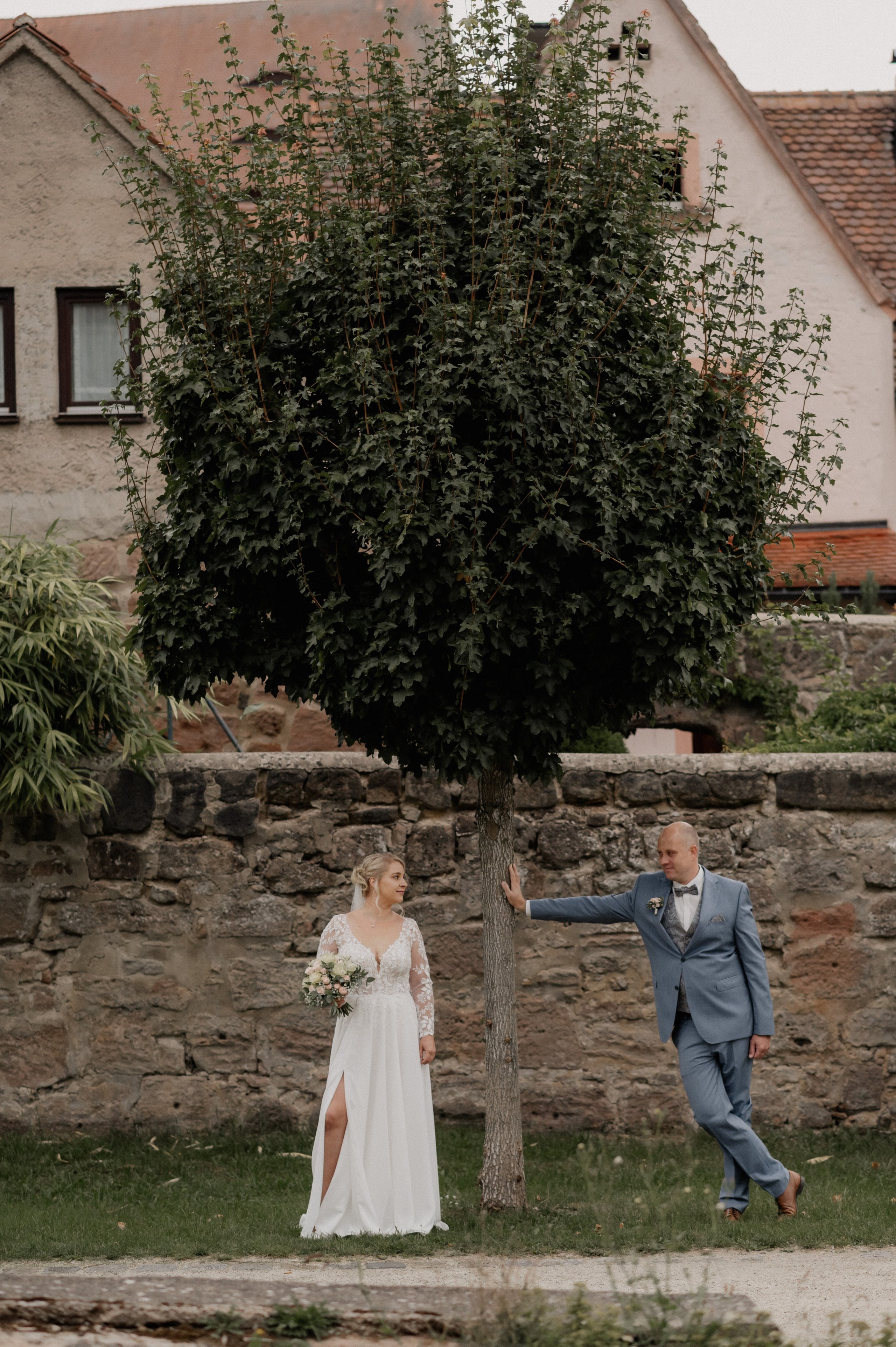 PRE-WEDDING IN WOLFRAMS-ESCHENBACH. Photographer in Nuremberg Irina Mehnert from Ansbach
