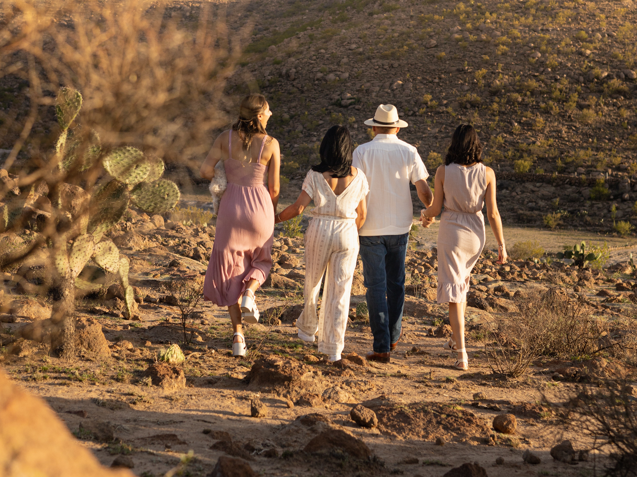 Family with adults children. Lifestyle and Family Photographer in Pisek Oxana Telupilova