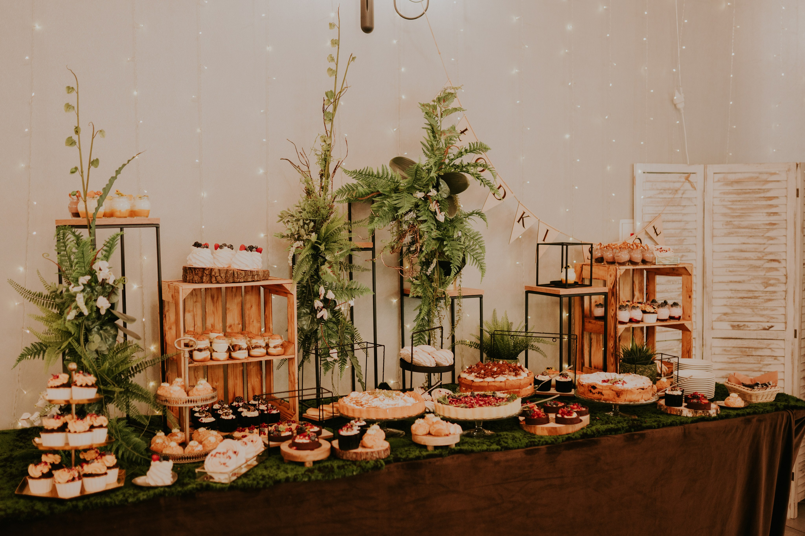 Sala Koralowa w Jaworzu: Opowieść o ślubie Nikoli i Kacpra. Karkowskafoto - fotografia miłości