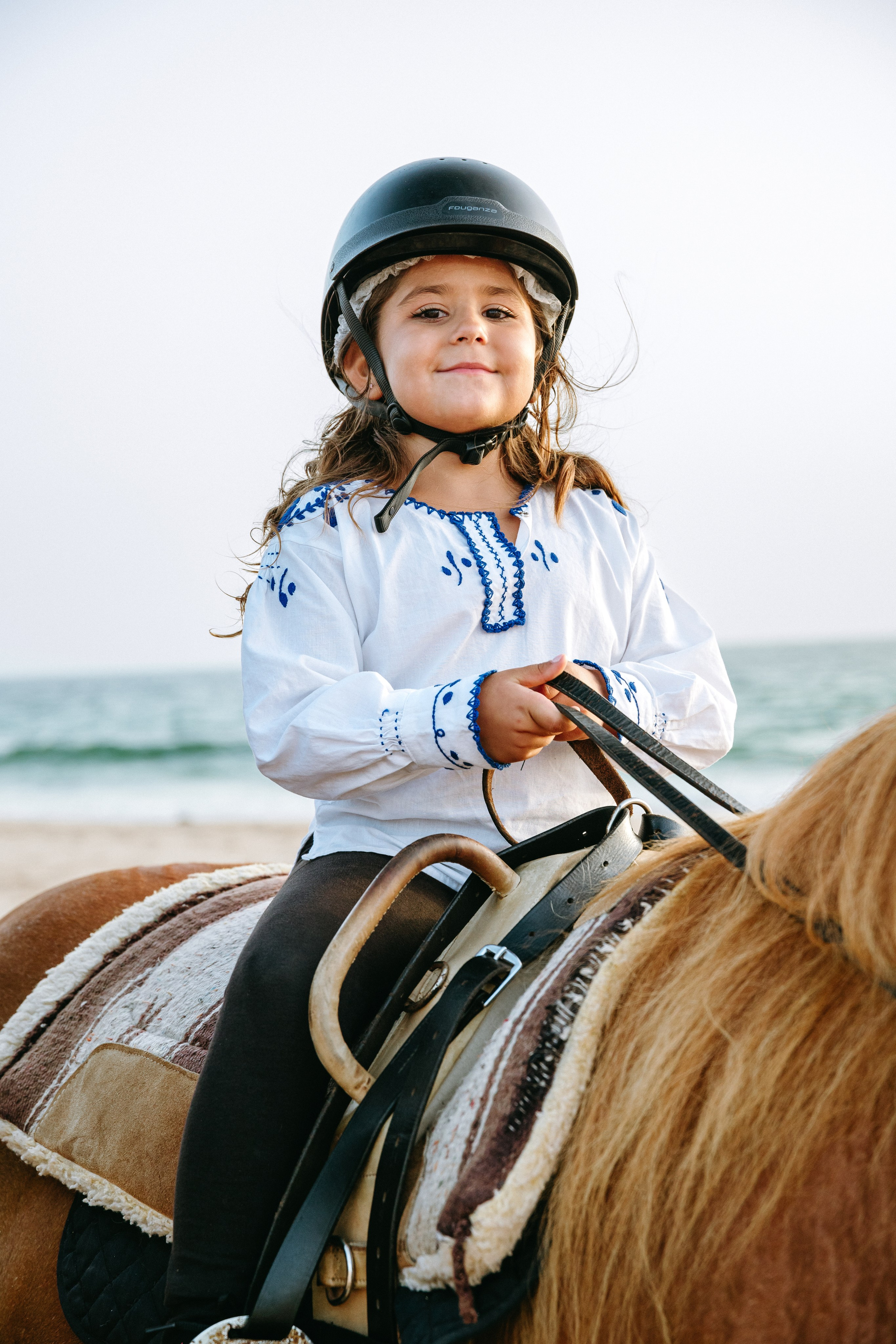 Marlene & Tiago com filhos. Passeios a Cavalo na Praia Peniche | Eco Salgados Agroturismo
