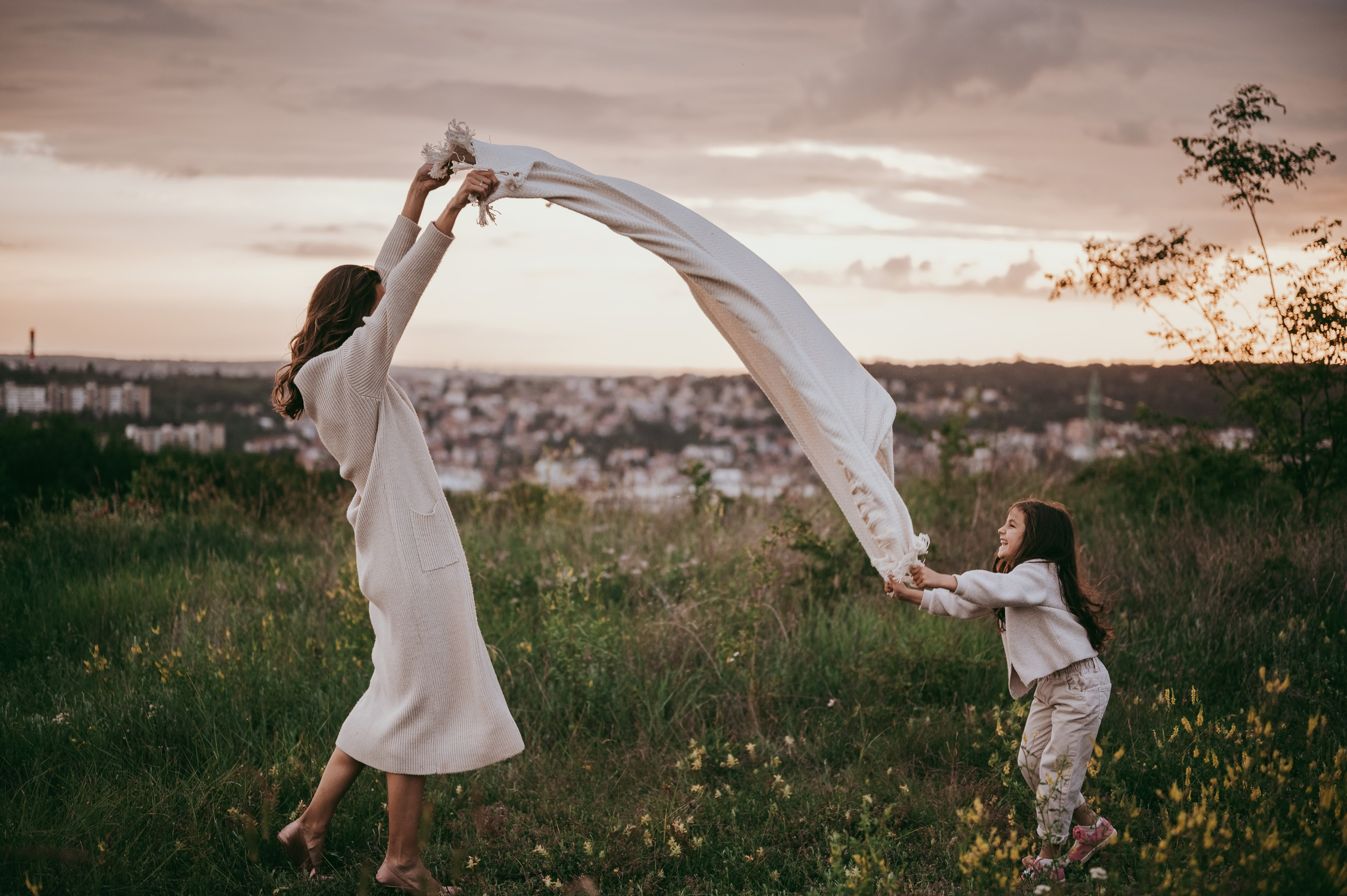 Bojana i Srna / mammy and me photosession. Deciji i porodicni fotograf u Beogradu Oksana Skendzic