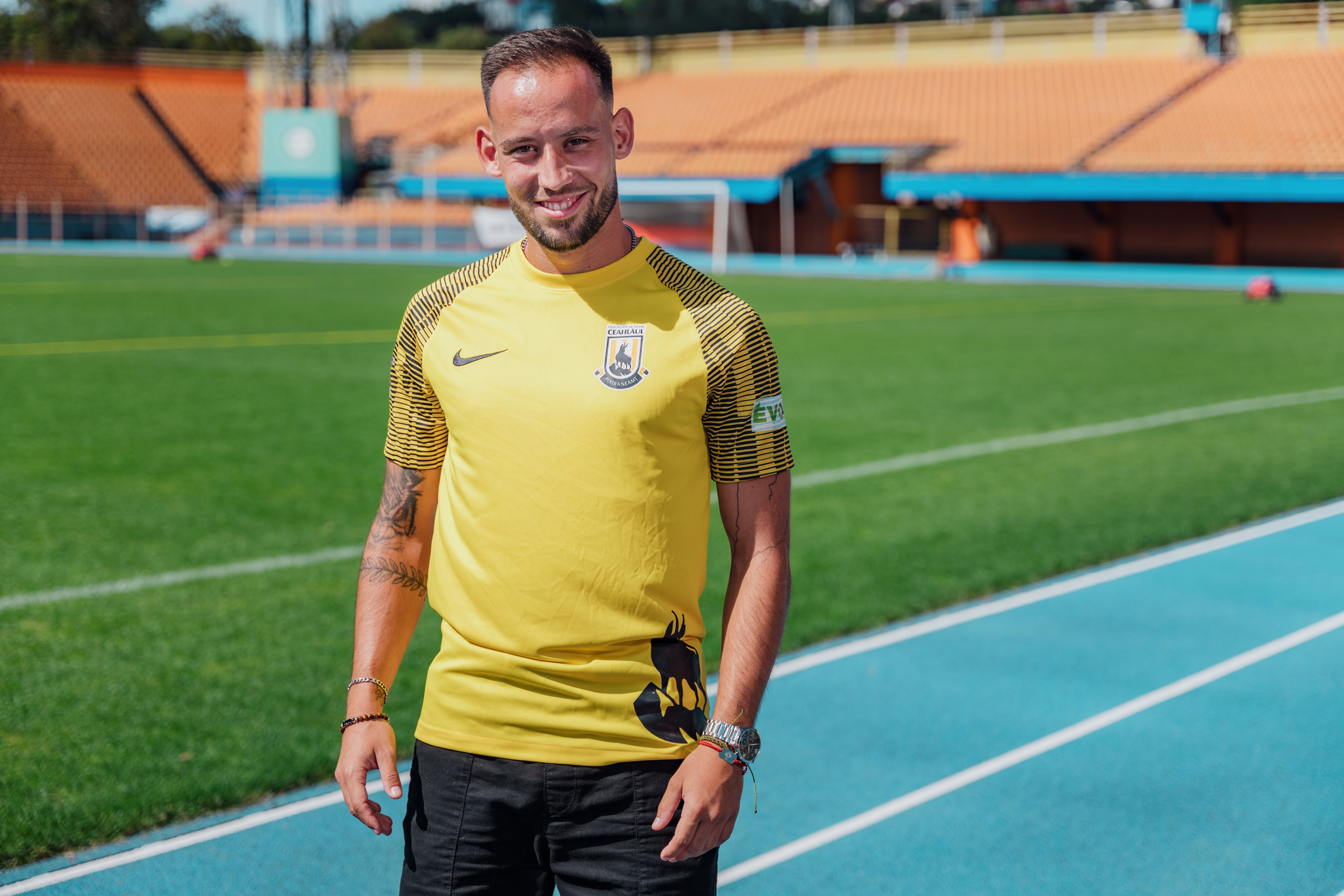 Folha. Dragosbaciuartphotographer