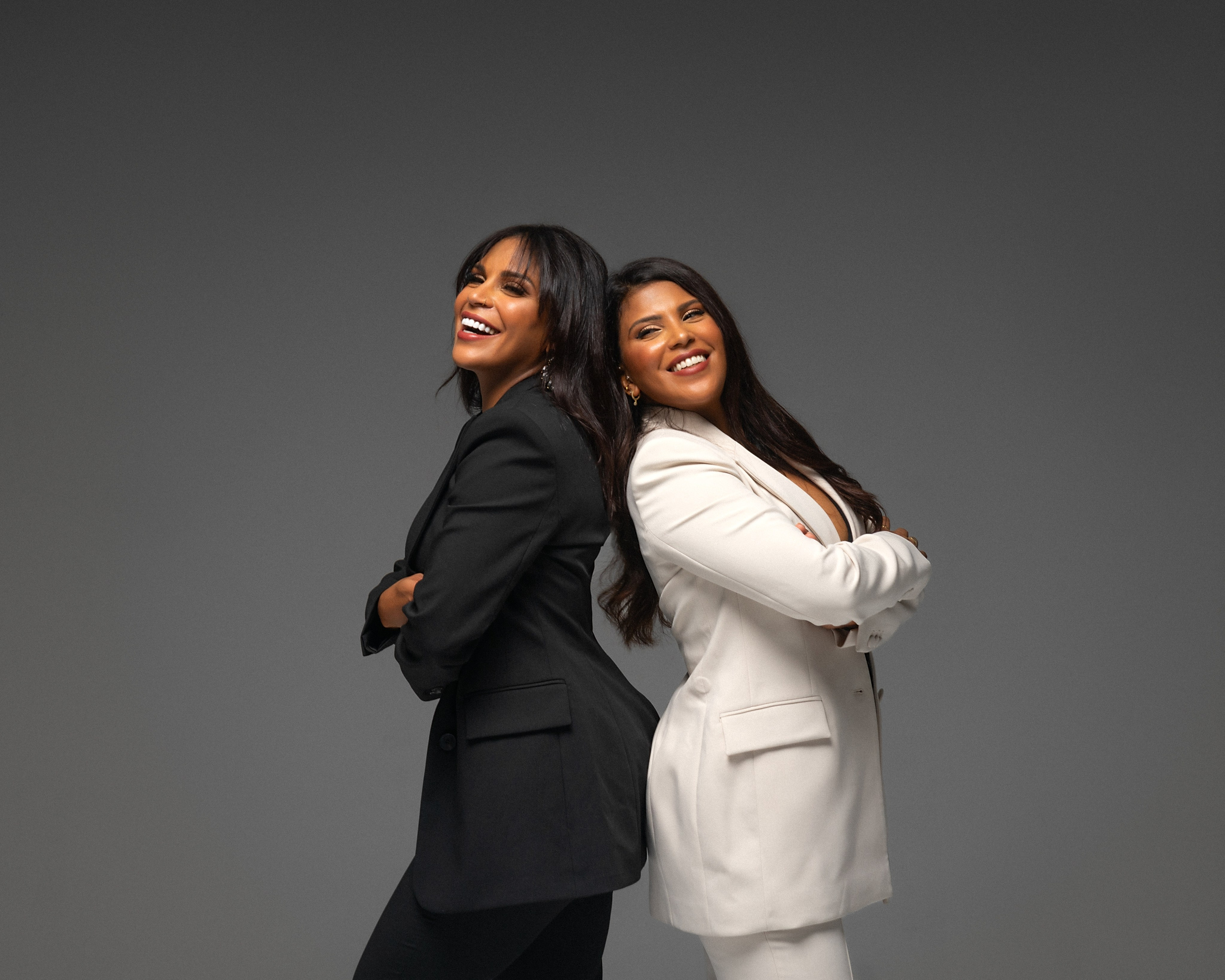 Retrato femenino en Madrid — belleza auténtica con luz natural Asesoría de estilismo, poses y localización. Imágenes elegantes y atemporales. Fotógrafa en Madrid | Retratos femeninos, familia y sesiones con caballos – Anna Maruleva