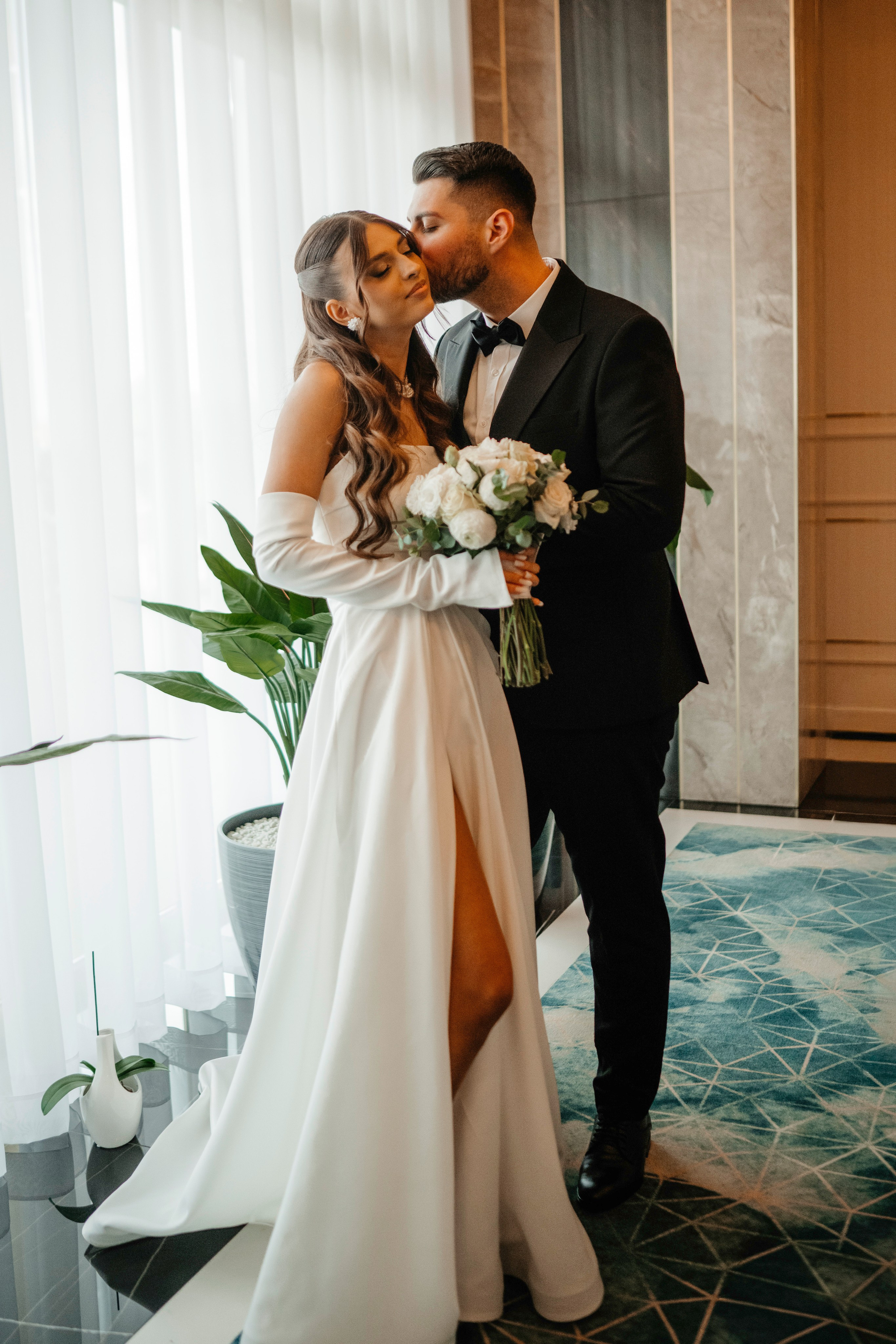 🤎 C a m e l i a & B o g d a n - Wedding Day Preview. Wedding & Family Photographer