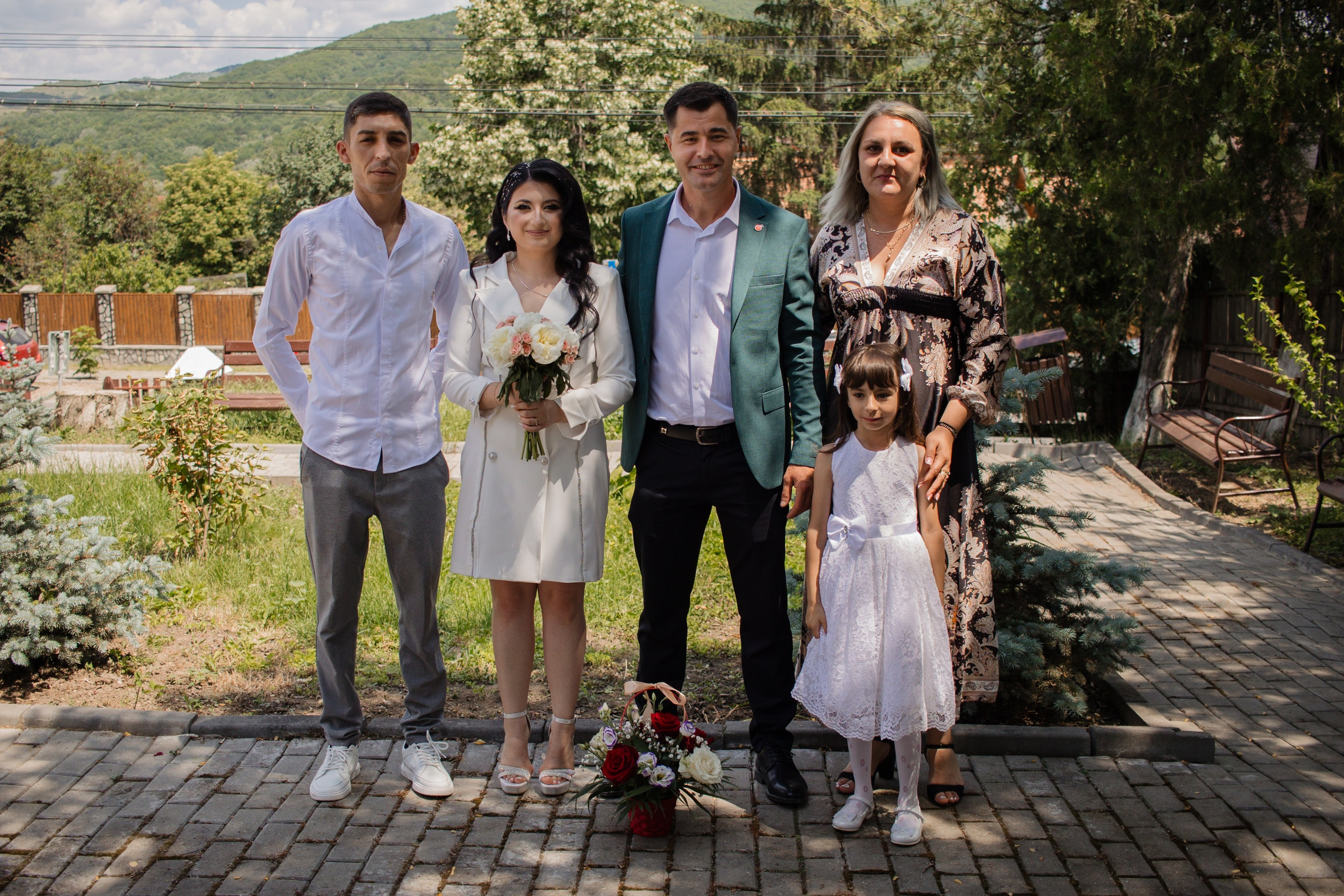 Nadia & George. Fotograf si videograf — evenimente si studio