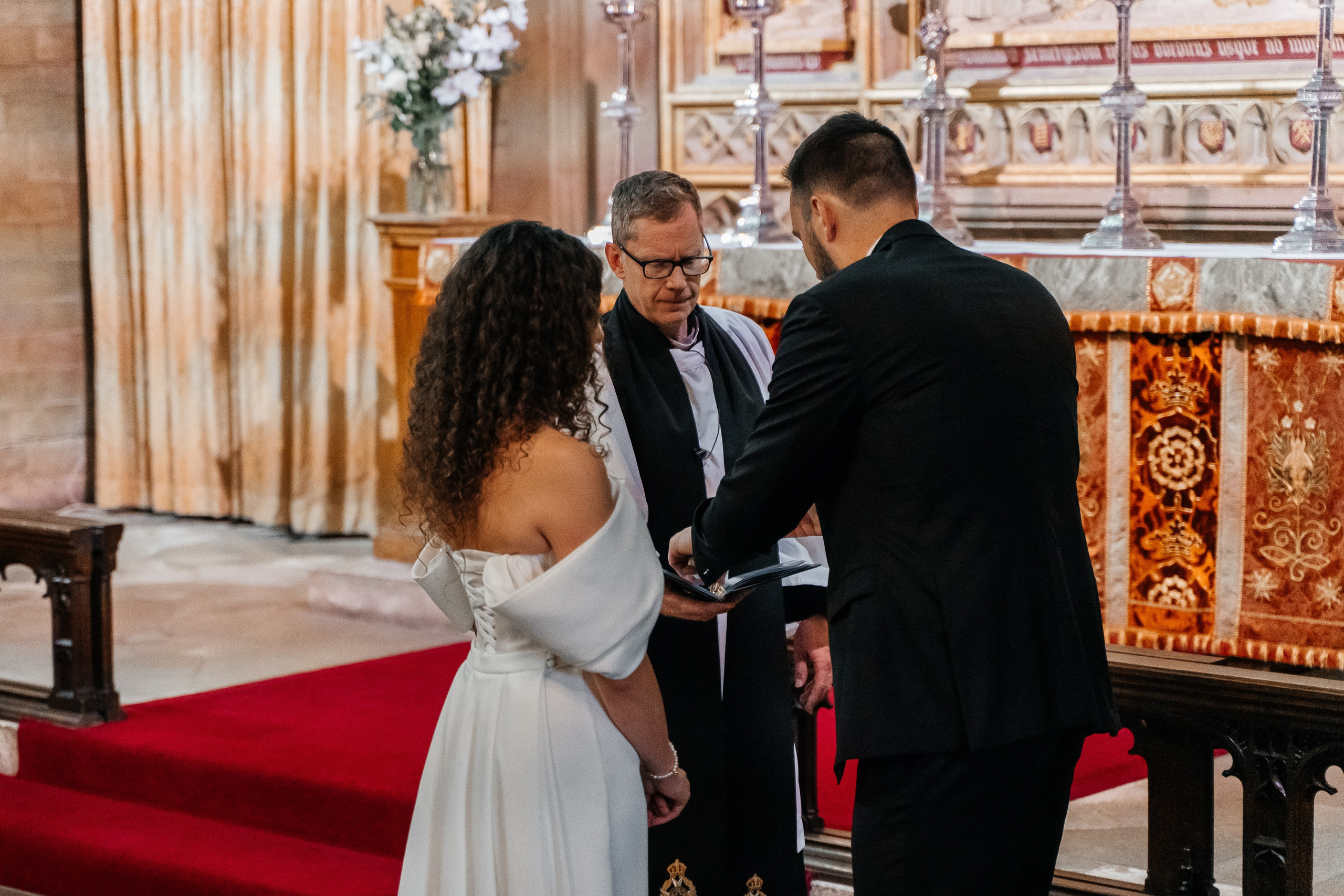 Wedding ceremony at The Lower chapel in Eton, Wedding in Eton, wedding photographer in Eton, wedding photographer in Eton