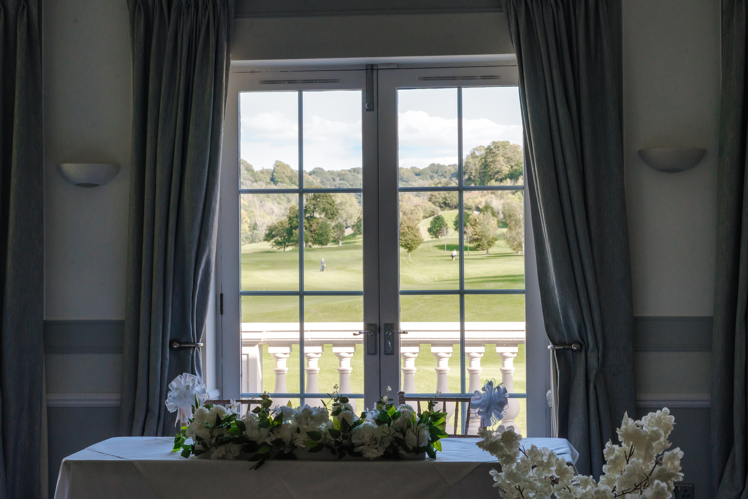 A wedding at Woldingham Golf Club, Woldingham Golf Club wedding, wedding photographer at Woldingham Golf Club