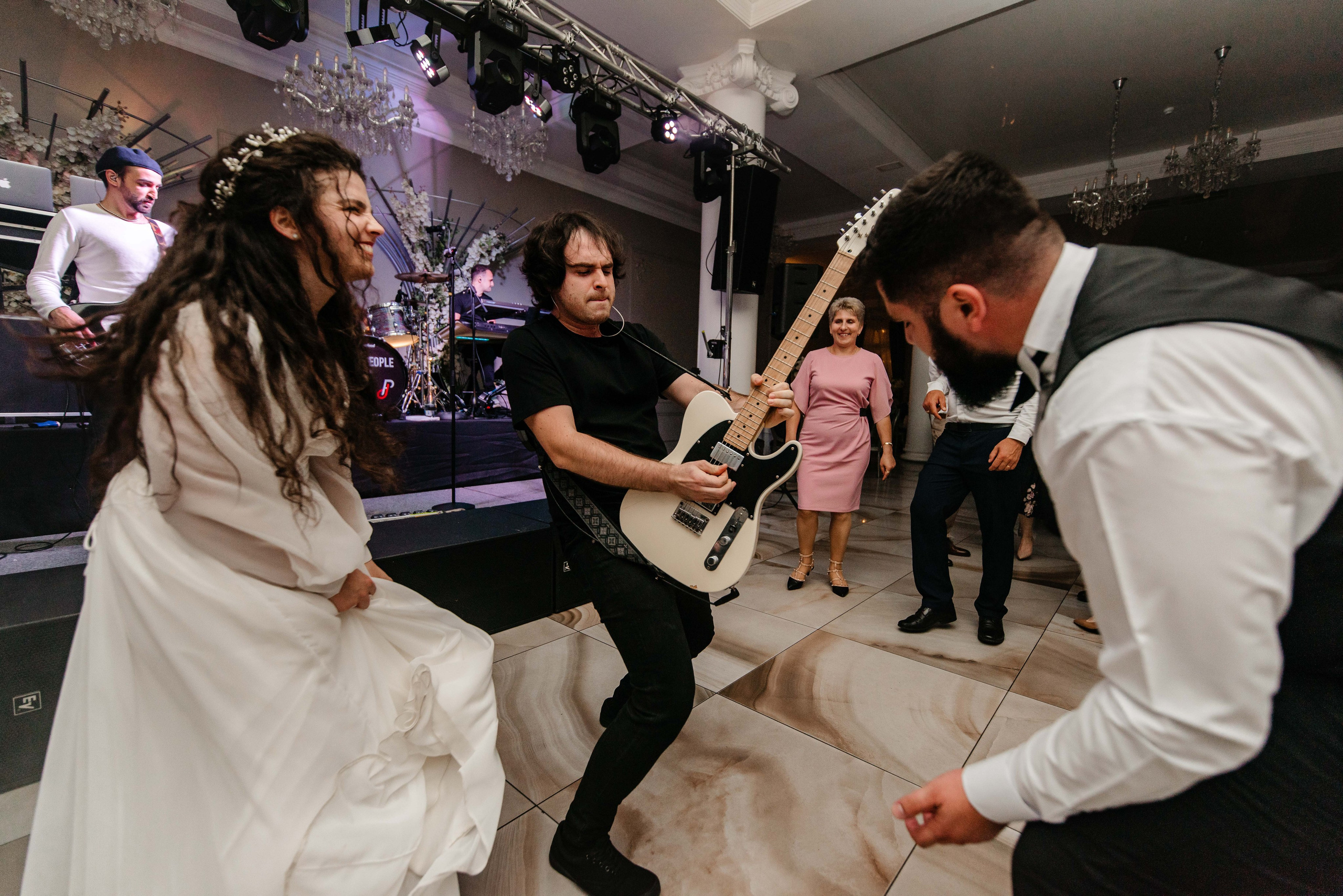 Radu Rahovan Fotograf de nuntǎ Cluj - Zalau - Alba - Târgu Mureș - Bistrița